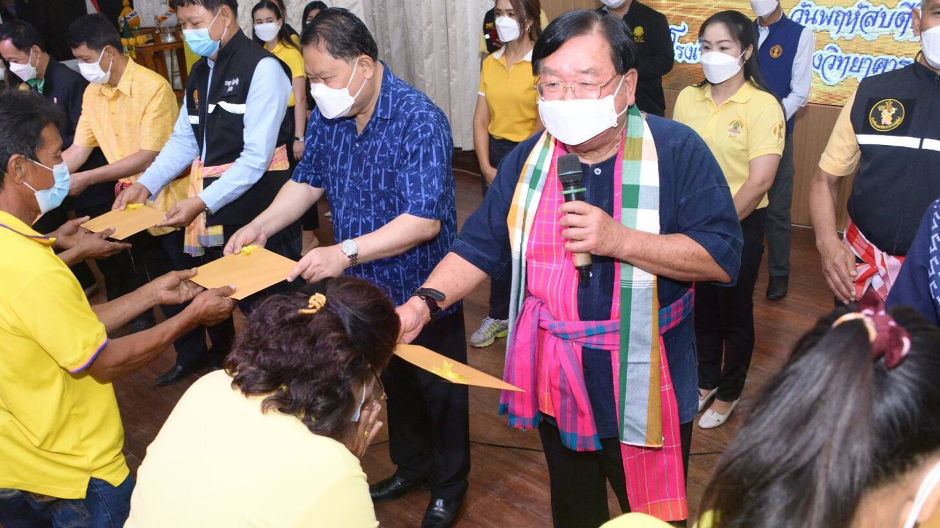 ประภัตร