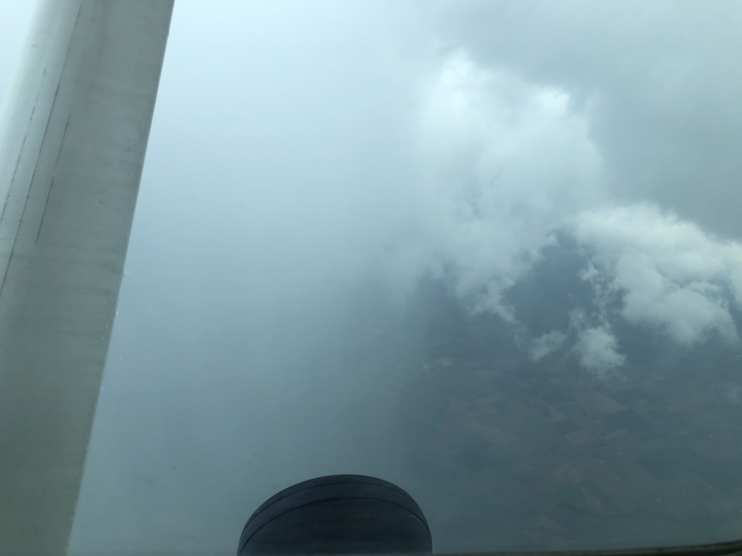 ภาพปฏิบัติการฝนหลวงบริเวณ อ.วังน้ำเย็น จ.ส