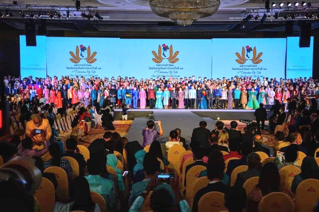 สถานทูตกว่า 100 ประเทศ ร่วมมหกรรม“ไหมไทยสู่เส้นทางโลก” ปีที่ 11 5 9415D800 CEA4 428A 9DC4 512E78F7D3AF