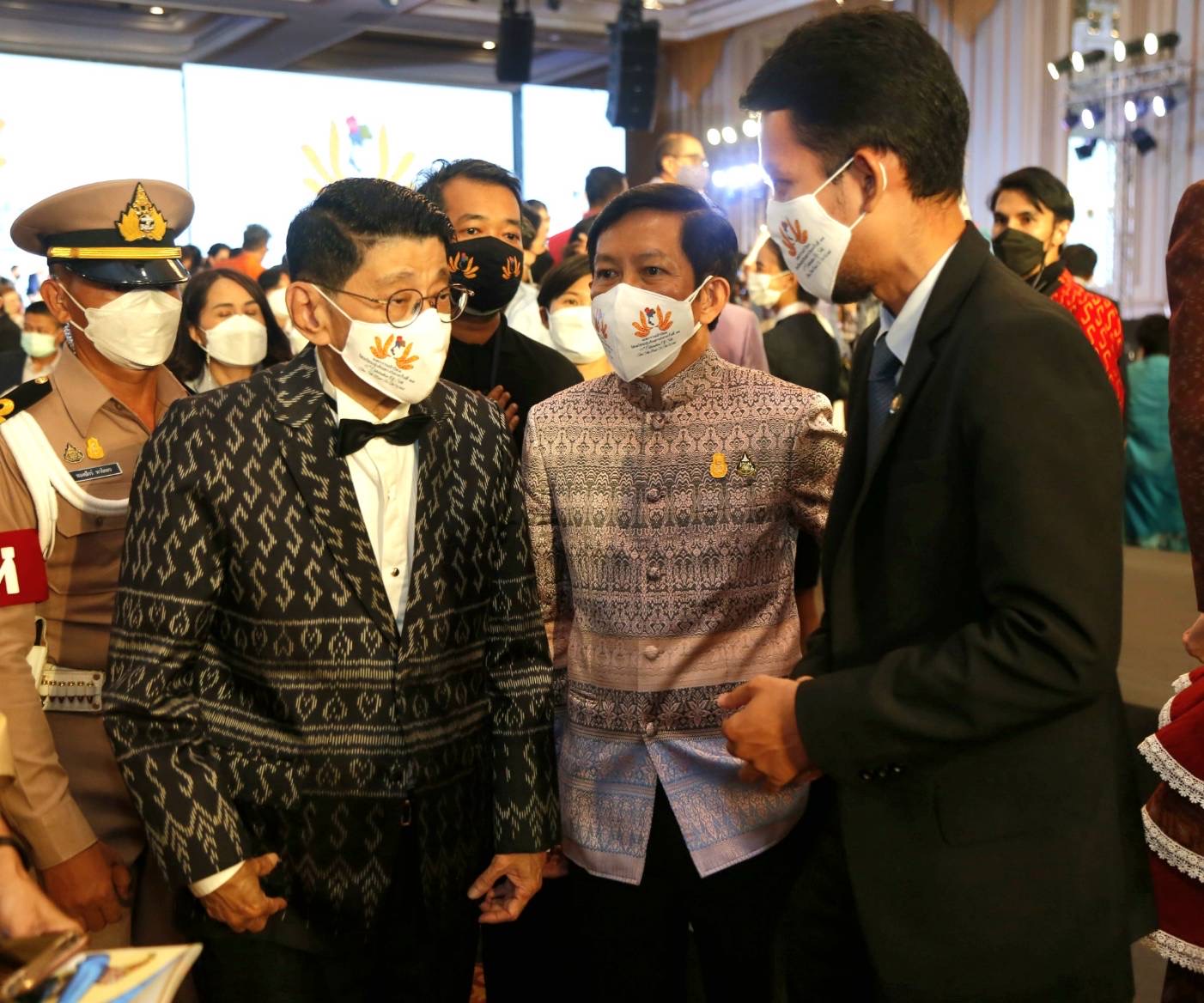 ED5EFE8C 91AB 40C9 AB32 181930ED546A