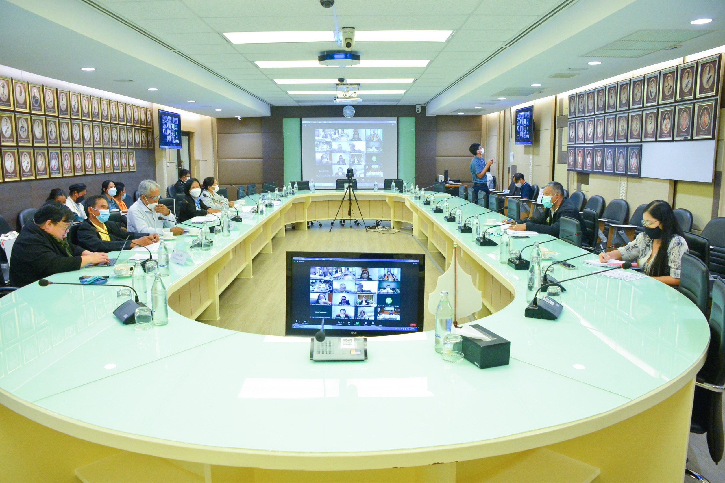 เตรียมเสนอ ครม.พิจารณาจ่าย 52 ล้าน ชดเชยผู้ได้รับผลกระทบสร้างฝายหัวนา จ.ศรีสะเกษ 2 45E4AE24 79A9 4FF7 A927 671908C4FB43