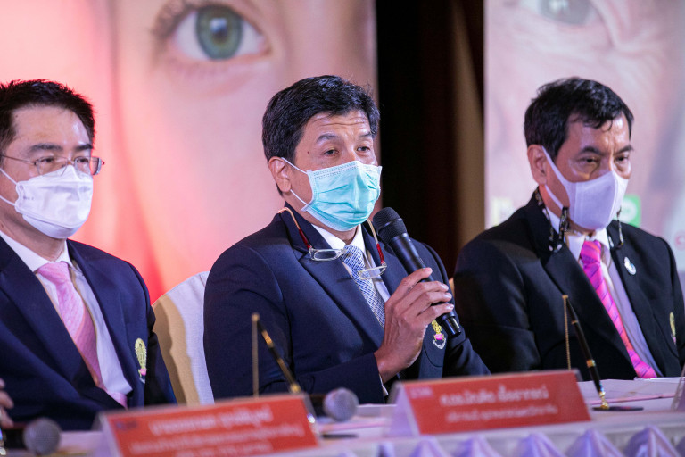 นักวิจัยจุฬาฯ-ปตท.-อินโนบิก ร่วมมือเตรียมผลิตนวัตกรรม”มณีแดง”ต้านเซลล์ชรา 4 9D9DF1B7 B5B2 4BB6 9A7E 49DB9BC9FBA5