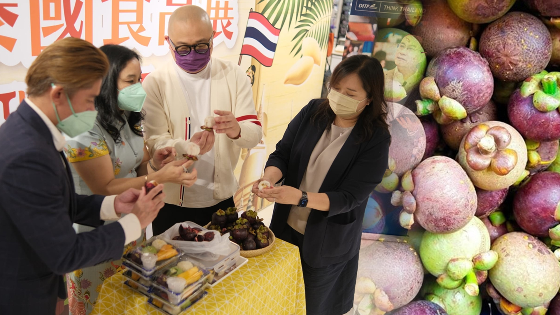 “ทูตพาณิชย์ฮ่องกง” ดึงนักแสดง-พิธีกรชื่อดัง โชว์วิธีปอก “มังคุด” สร้างความเข้าใจผู้บริโภค 1 ทูต2