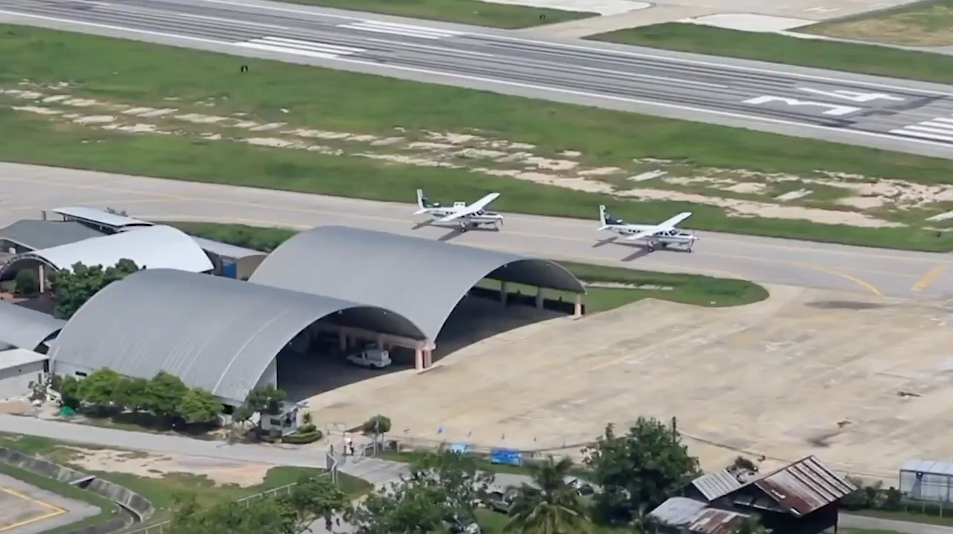 วางศิลาฤกษ์”ศูนย์ถ่ายทอดเทคโนโลยีด้านการดัดแปรสภาพอากาศตามตำราฝนหลวงพระราชทาน”จ.เพชรบุรี 5 4E9C8835 00FC 407A 9011 7939AC08AAF1