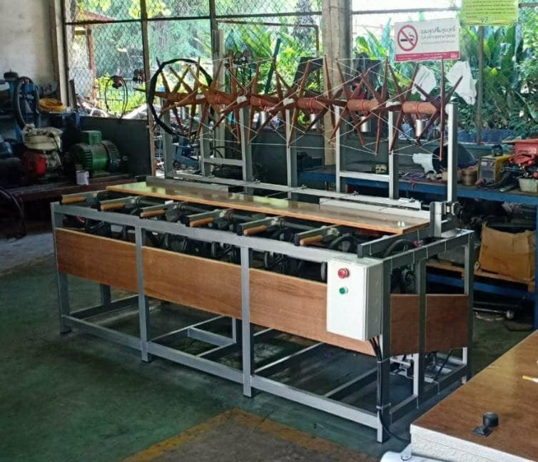 กรมหม่อนไหมผนึกราชมงคลอีสานฯ พัฒนาอุปกรณ์ในกระบวนการทอผ้าไหมเพื่อผู้สูงอายุ 2 304790121 447612374069536 5193593739280434460 n