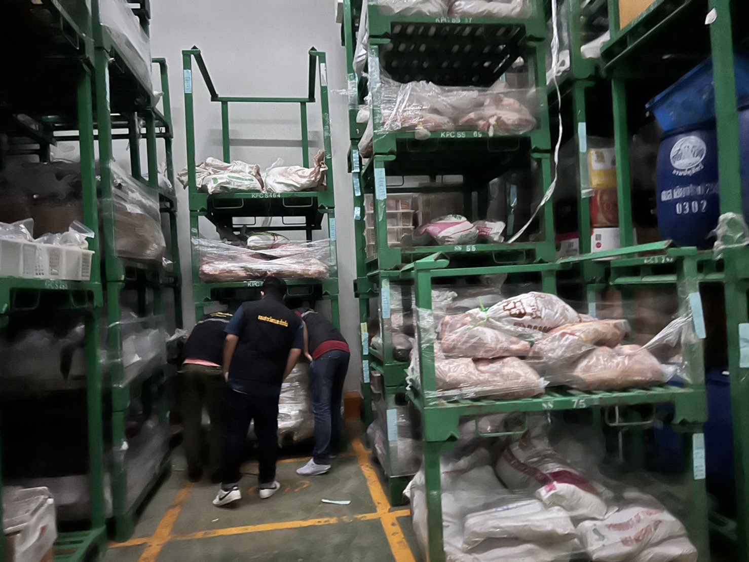 กรมปศุสัตว์ลุยตรวจห้องเย็น 9 แห่งจังหวัดเชียงใหม่-เชียงราย หลังได้รับแจ้งลักลอบนำเข้าซากสัตว์ 6 88CCAB84 9FEF 40A9 94E6 6DC2B58EDBE1