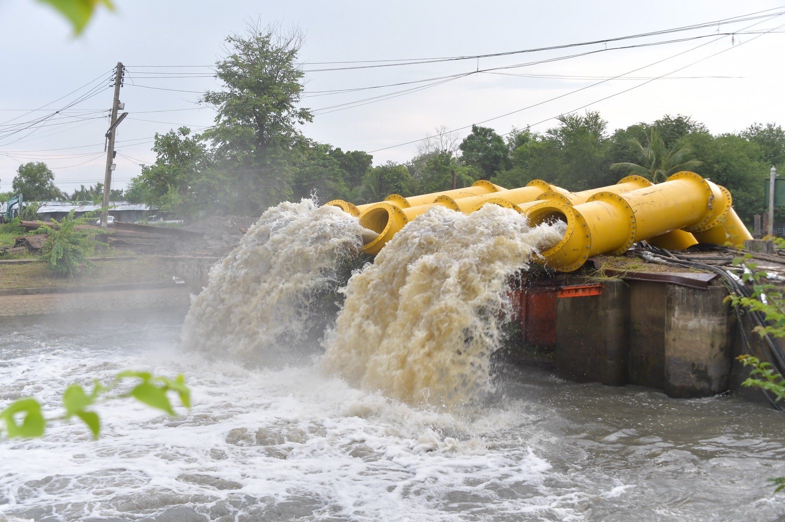 ชลประทานสั่งทุกหน่วยติดตามสถานการณ์ฝนระลอกล่าสุด 14-21 ก.ย.นี้ เตรียมพร้อมรับมือตลอด24ชั่วโมง 2 EFA09393 19B5 45CC 957F 00CC269F28C4