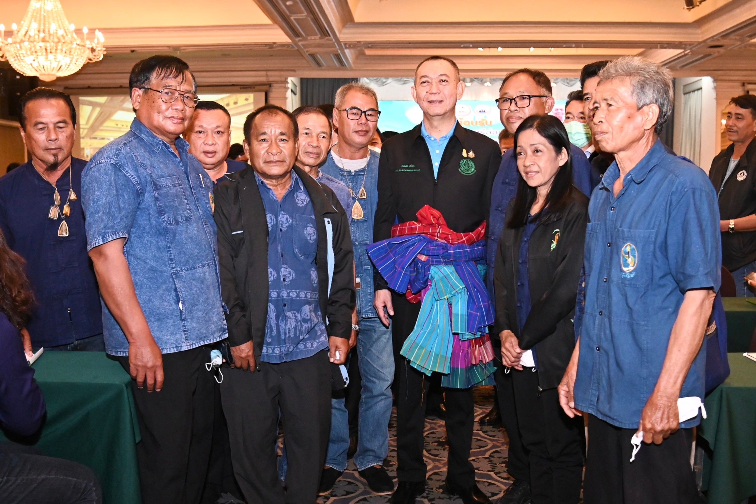 เกษตรฯชูศูนย์ข้าวชุมชนเป็นศูนย์กระจายเมล็ดพันธุ์คุณภาพดีส่งตรงถึงมือชาวนา พร้อมทวงแชมป์ส่งออกข้าวกลับคืนมา 6 3D97F767 3CDF 4708 96F2 FD5DF36B79E2