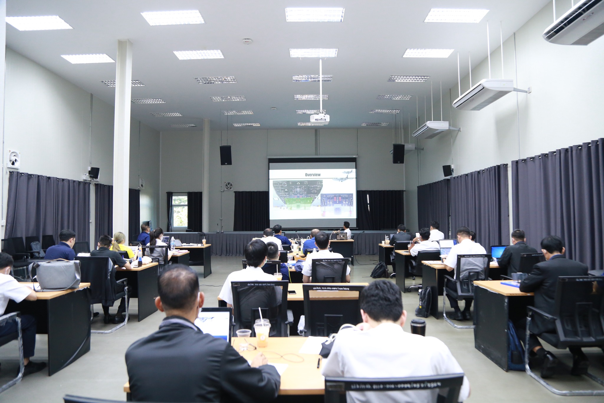 เพิ่มองค์ความรู้นักบินฝนหลวง อบรมระบบเครื่องช่วยอากาศเครื่องบินและระบบนำทางดาวเทียม ประยุกต์การทำฝนหลวง 2 320365754 919487389035389 5574792621220703886 n