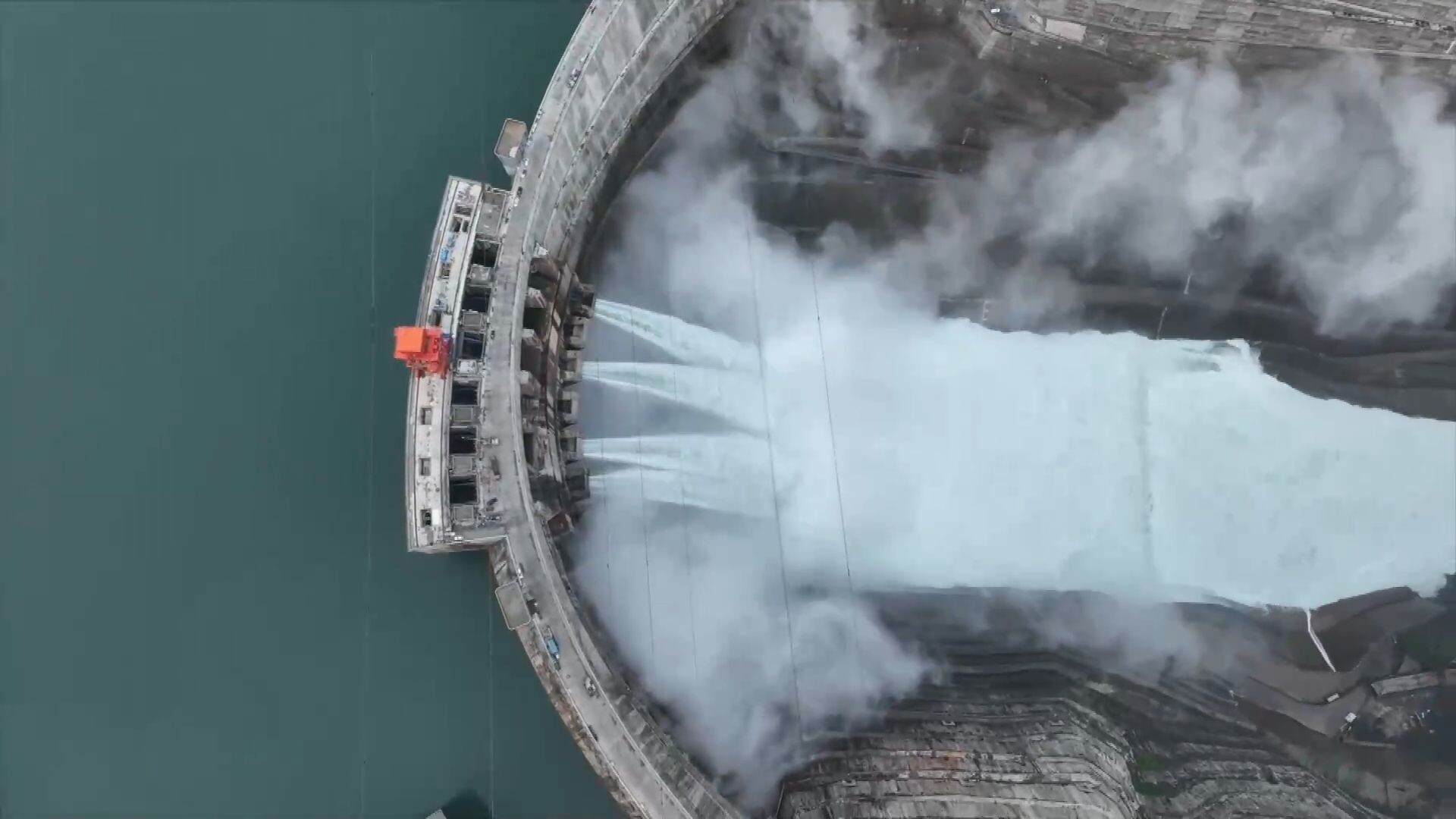 ใหญ่สุดในโลก! จีนสร้าง‘ระเบียงพลังงานสะอาด’ จากสถานีไฟฟ้าพลังน้ำ 6 แห่ง 2 D9917B2C 17C9 48E3 86D7 155EDF48CDEA