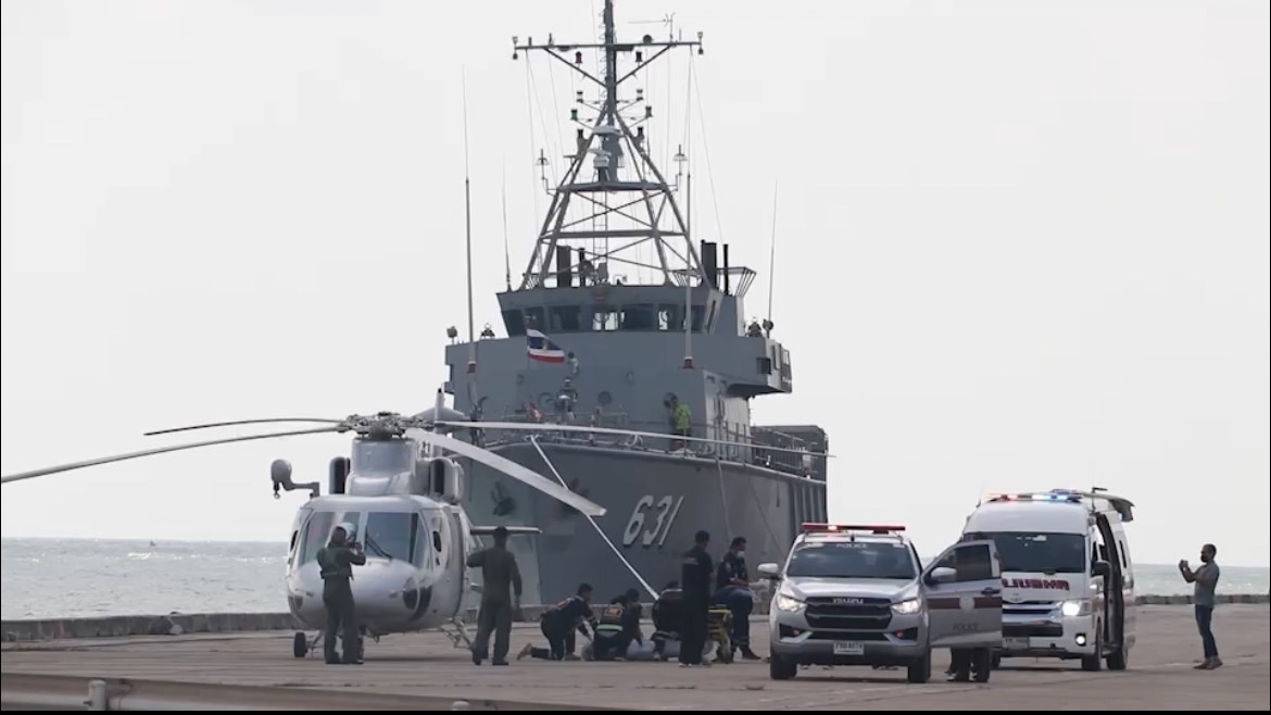 โฆษก ทร.เผยพบร่างผู้เสียชีวิต 1 รายเร่งปูพรมค้นหากำลังพลเรือหลวงสุโขทัยทั้งผิวน้ำและใต้น้ำ ล่าสุดมีรายงานพบเพิ่มอีกอย่างน้อย 3 ศพ 2 E7471D53 0AB2 4F46 9E67 58C4B20E347B