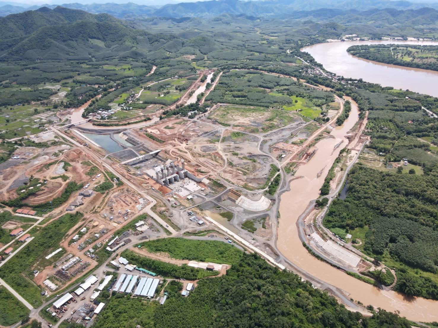 กรมชลประทานเดินหน้าสร้าง ประตูระบายน้ำศรีสองรัก บรรเทาปัญหาน้ำท่วมและภัยแล้งลุ่มน้ำเลยเพื่อส่งน้ำให้กับพื้นที่เพาะปลูกผืนใหญ่สองฝั่งแม่น้ำ 2 324187160 1298703280979970 3419540191640065254 n