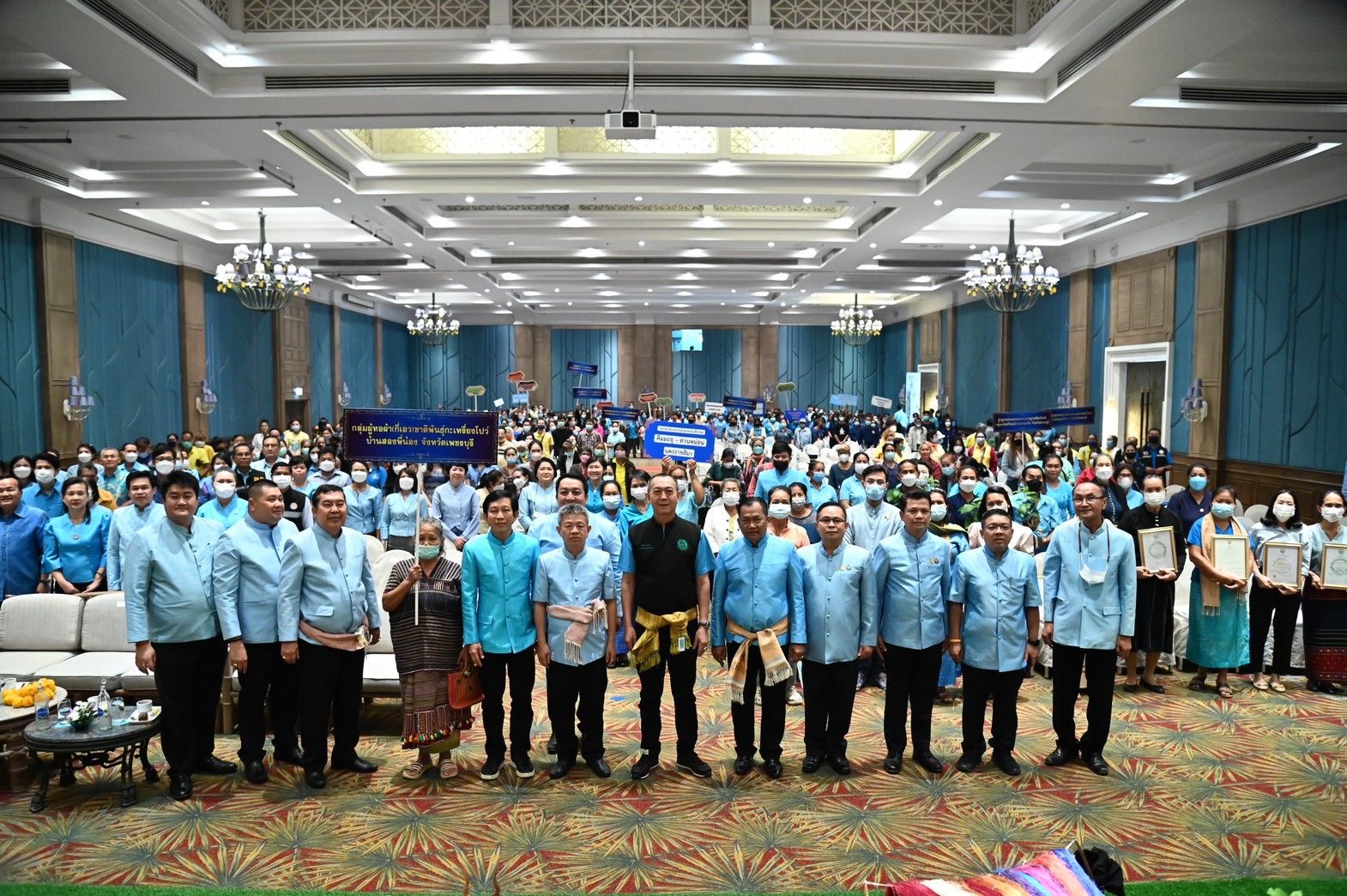 กรมหม่อนไหมเปิดตลาด”เส้นไหม”เชื่อมโยงเกษตรกรผู้ผลิตกับกลุ่มทอผ้าไหม ตามนโยบายตลาดนำการผลิต 2 2D69BEAD A1B7 4502 9C62 2C072A6D07B3