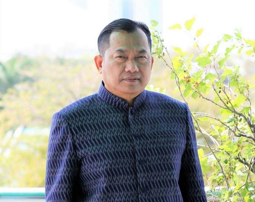 อธิบดี