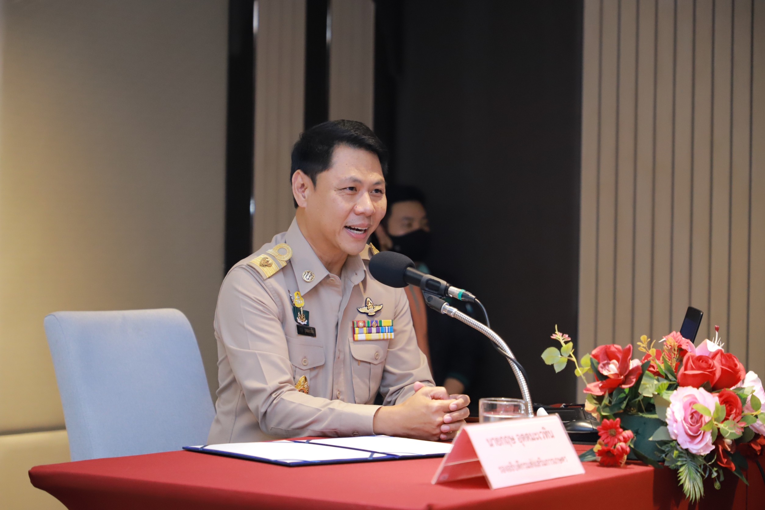 กฤษ อุตตมะเวทิน