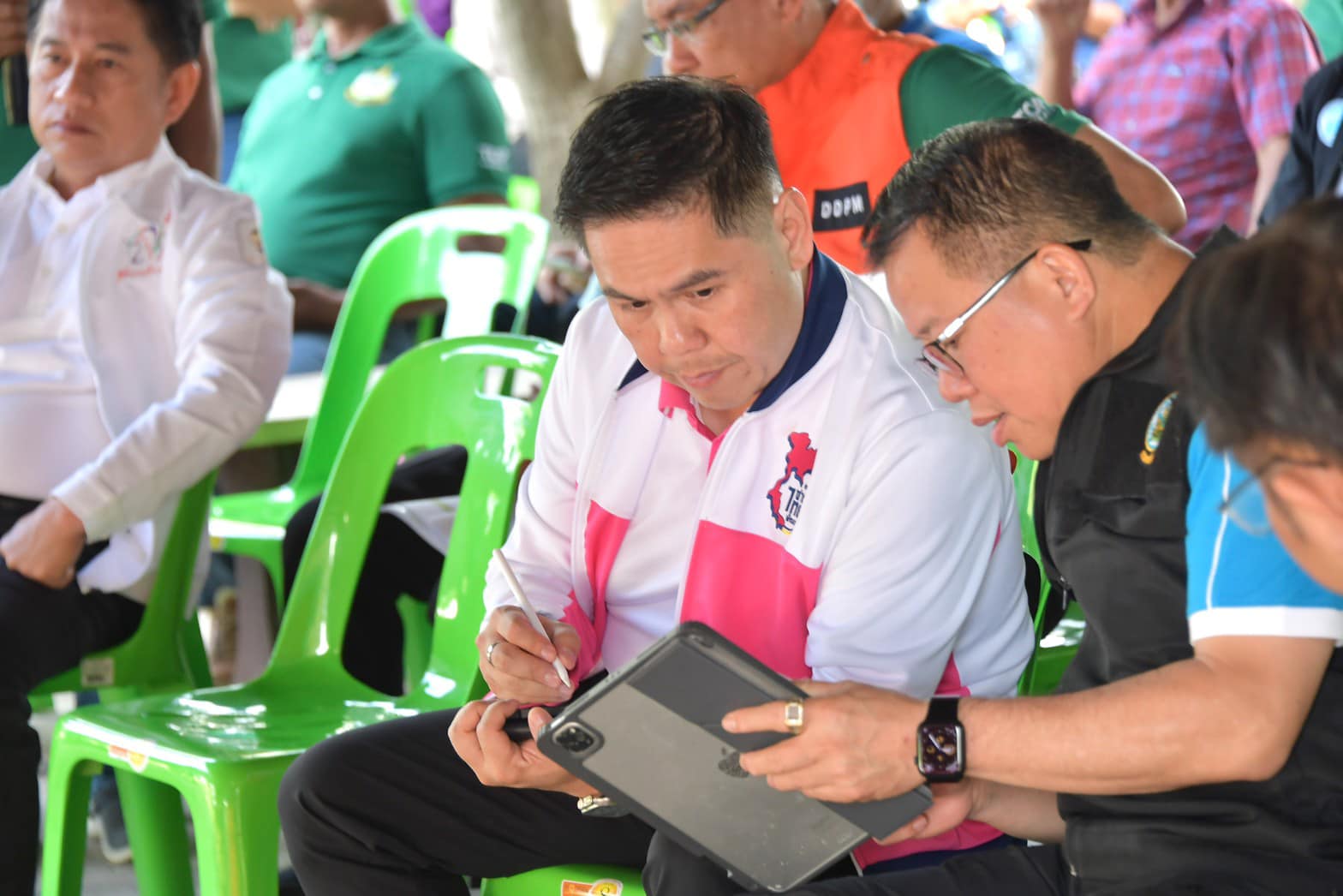 กก