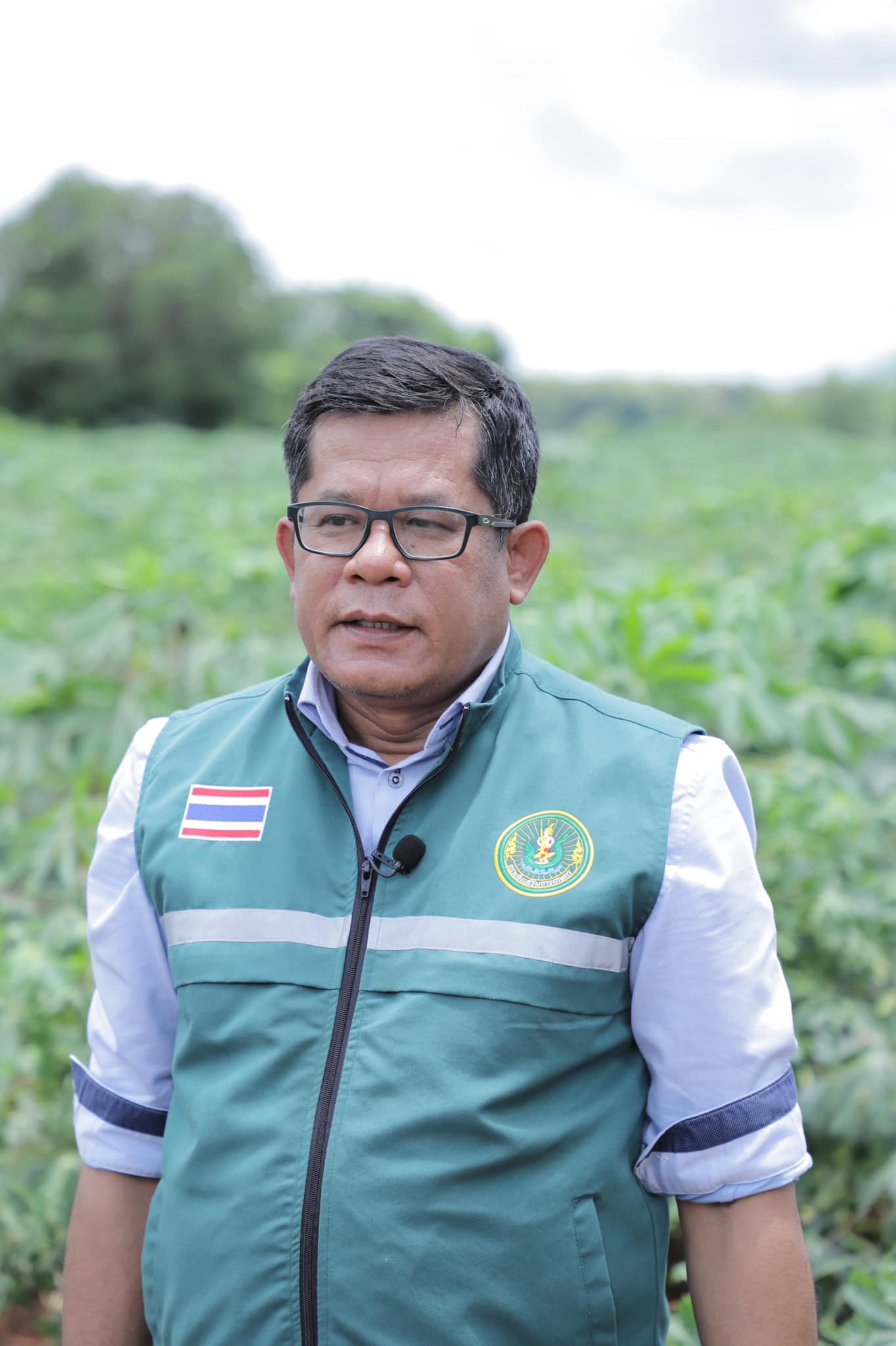 รอง