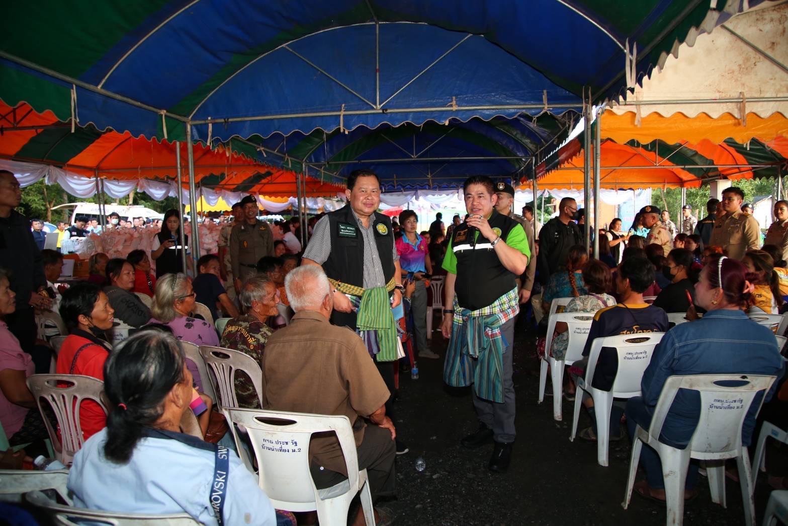 “ธรรมนัส-ไชยา” ติดตามสถานการณ์น้ำและสถานการณ์ภัยพิบัติด้านการเกษตร จ.อุดรธานี 2 S 8331467