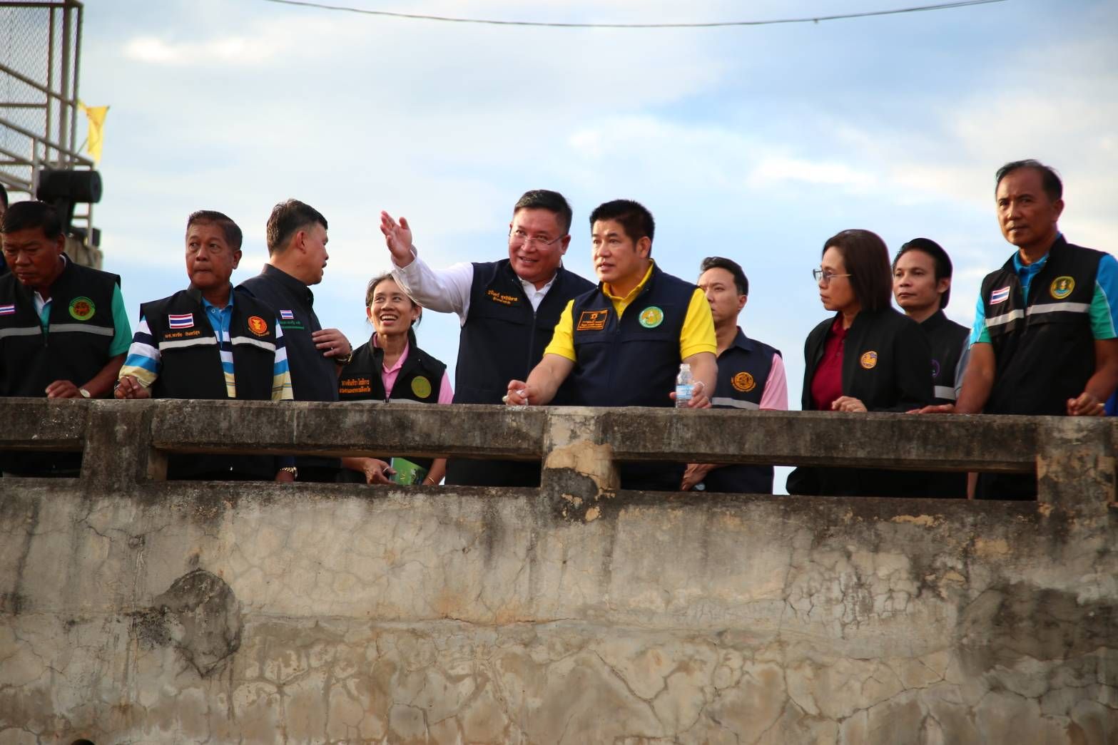 ประมวลภาพ รมว.ธรรมนัส ลงพื้นที่ติดตามสถานการณ์น้ำ จ.สุโขทัย ประชาชนได้รับความเดือดร้อน 1,365 ครัวเรือน 2,814 คน พื้นที่ทางเกษตร 62,483.50 ไร่ 9 540514