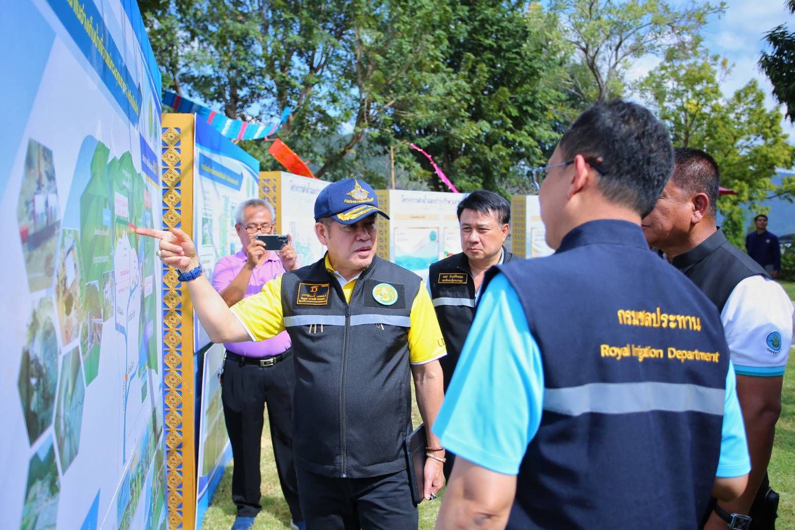 รมว.ธรรมนัส ลงพื้นที่ติดตามความก้าวหน้าโครงการอุโมงค์ผันน้ำแม่งัด เร่งรัดดำเนินการให้แล้วเสร็จภายใน 3 ปี 6 649274