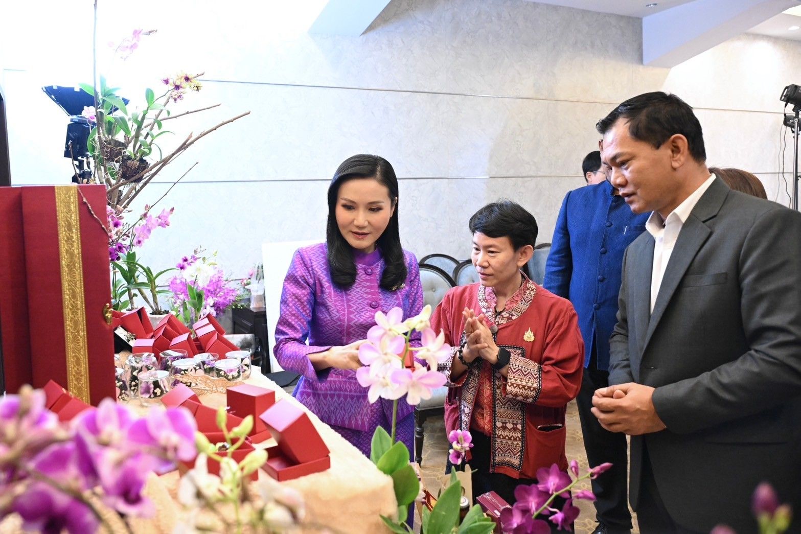 “รมว.นฤมล” นำทีมกระทรวงเกษตรฯ จัดงาน “Beyond & Journey of Siam Orchids” 16 ม.ค.นี้ เพิ่มโอกาสให้เกษตรกรผู้ปลูกกล้วยไม้ไทยเข้าถึงกลุ่มผู้บริโภคมากขึ้น 6 1108960