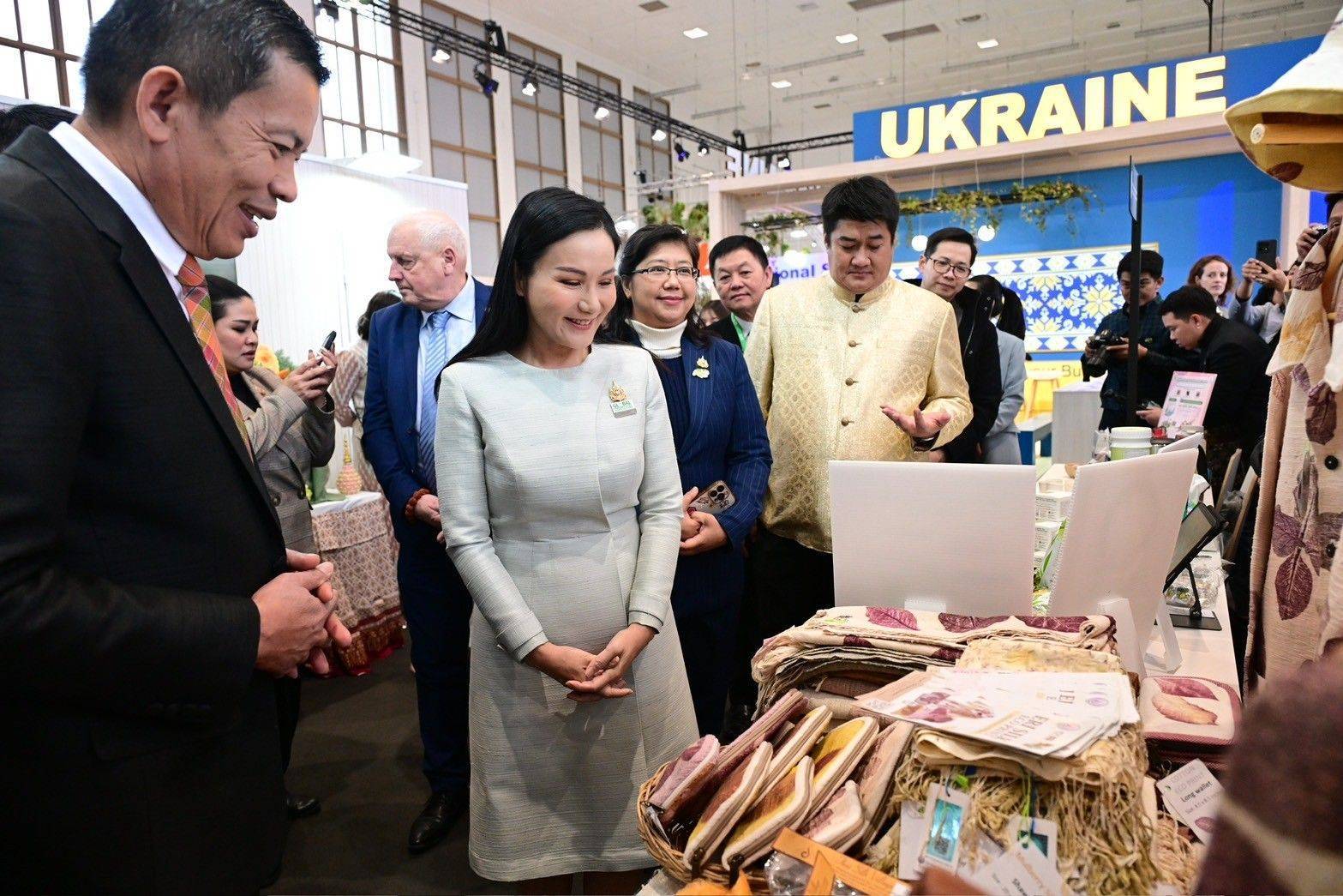 “รมว.นฤมล” เปิดคูหาไทยงาน International Green Week 2025 โชว์ความเป็นเลิศของสินค้าเกษตรไทย ชู “ผำ” ในเมนูบะหมี่กึ่งสำเร็จรูป ดันเป็นซูเปอร์ฟู้ดของโลก 2 1283205