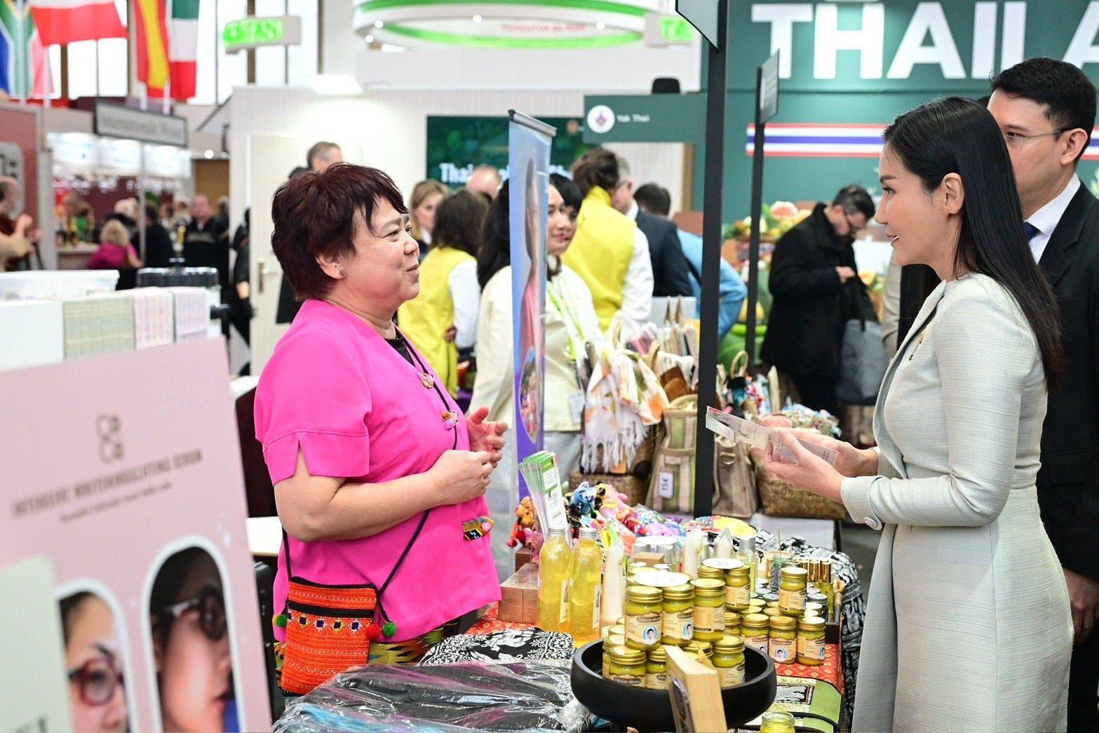 “รมว.นฤมล” เปิดคูหาไทยงาน International Green Week 2025 โชว์ความเป็นเลิศของสินค้าเกษตรไทย ชู “ผำ” ในเมนูบะหมี่กึ่งสำเร็จรูป ดันเป็นซูเปอร์ฟู้ดของโลก 9 1283212