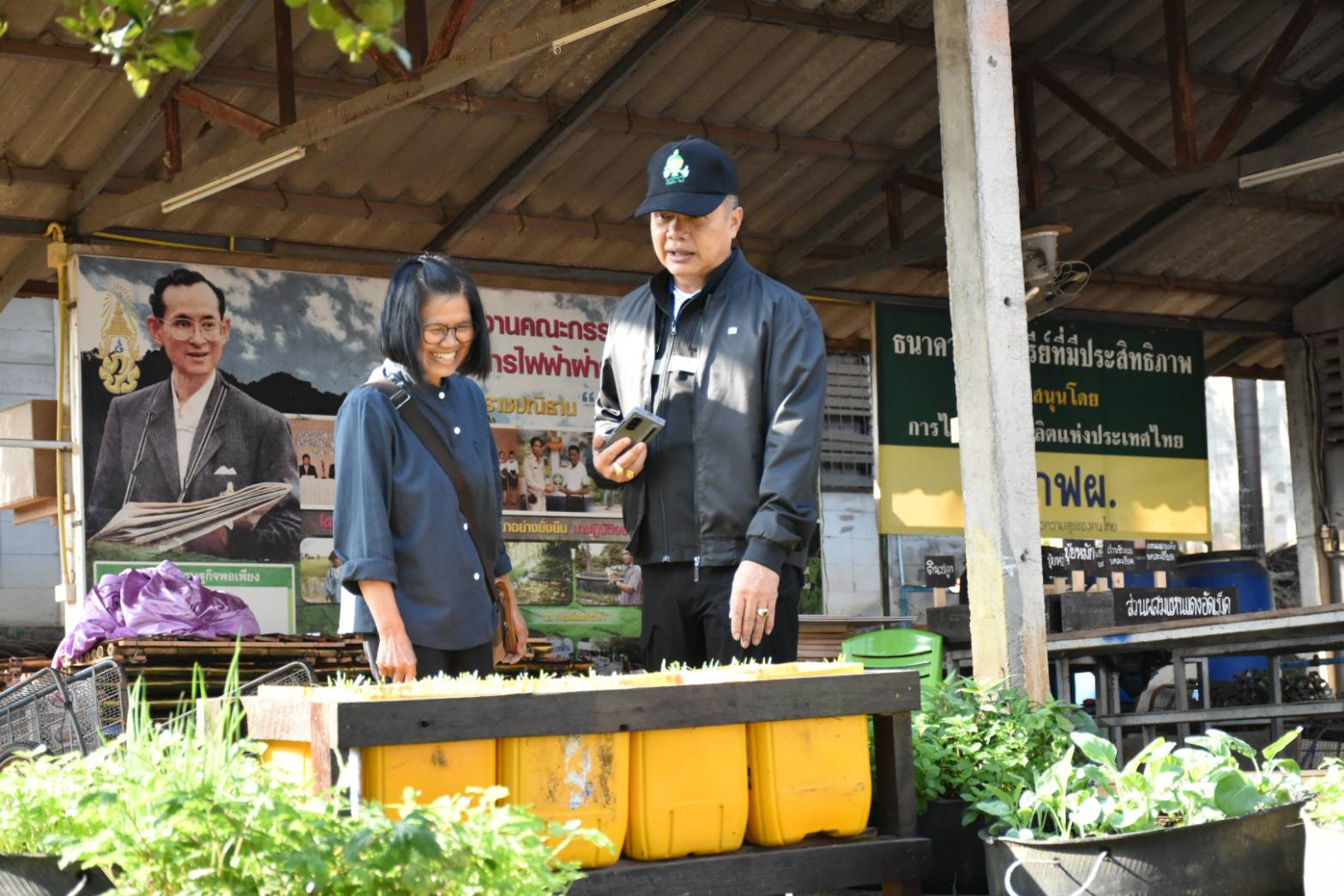 เลขาฯ มกอช. ตรวจเยี่ยมวิทยาลัยเกษตรและเทคโนโลยีพะเยา ต้นแบบสร้างเครือข่ายอาหารปลอดภัยจากเกษตรกรรุ่นใหม่สู่ชุมชน พร้อมหารือ “ผู้อำนวยการวิทยาลัยฯ” ส่งเสริมเกษตรปลอดภัยระดับอาชีวศึกษา 4 1723206