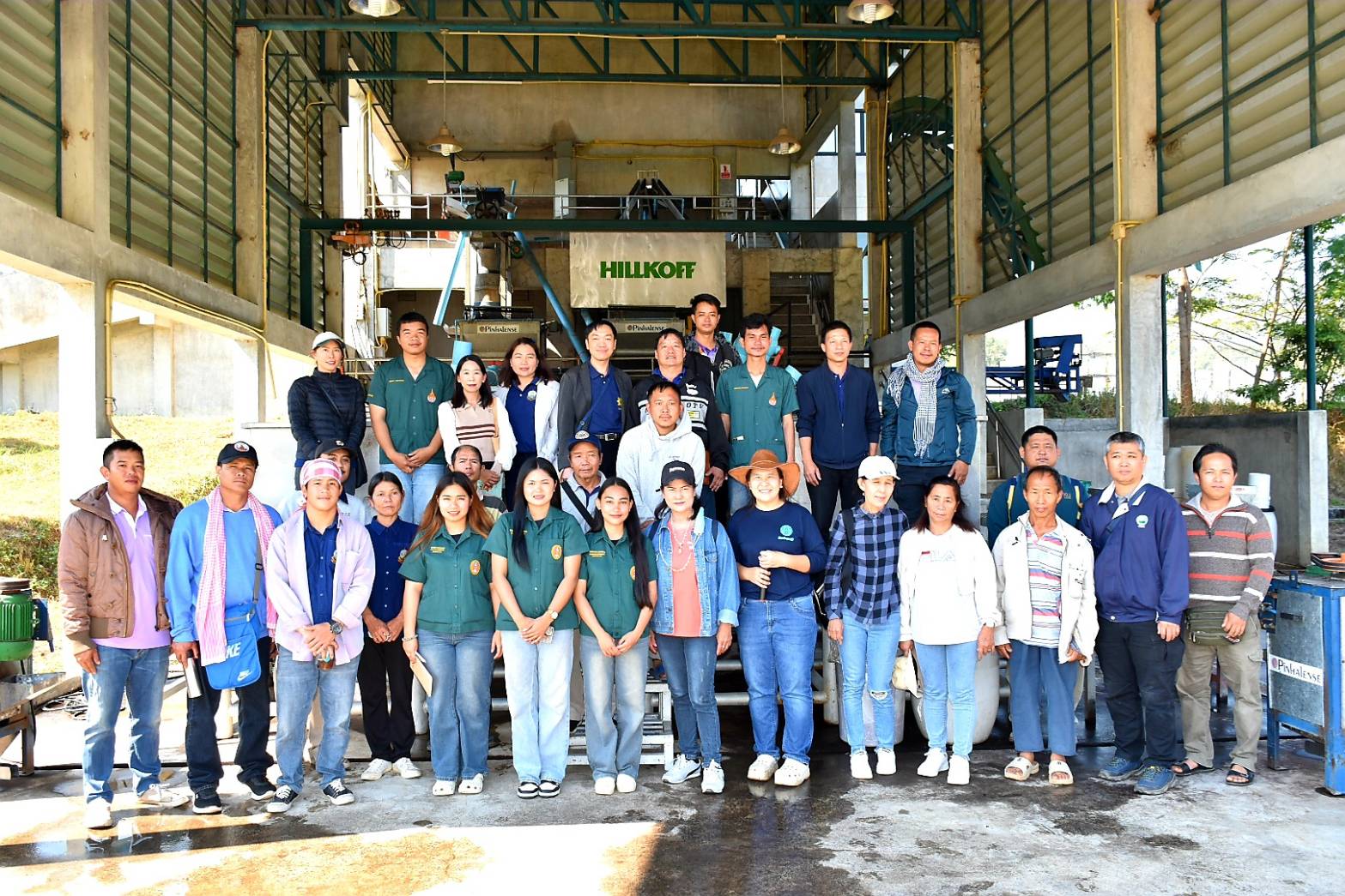 มกอช. อบรมความรู้เกษตรกรศูนย์พัฒนาโครงการหลวงแม่สาใหม่ แปรรูปผลกาแฟเชอรี่เป็นกาแฟกะลาตามมาตรฐานสินค้าเกษตรที่มีคุณภาพดี และเป็นที่ยอมรับของผู้บริโภค 8 1739120