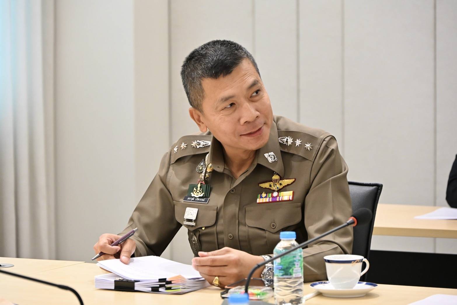 อธิบดีกรมวิชาการเกษตร ประชุมด่วน คณะกรรมการตรวจสอบจำหน่ายปัจจัยทางการเกษตรทางสื่อออนไลน์ คุมเข้ม วัตถุอันตรายทางการเกษตร ตัดวงจรการนำเข้า และจำหน่ายภายในประเทศทางสื่อออนไลน์ -แจ้งสายตรงกรมวิชาการเกษตร 4 839356