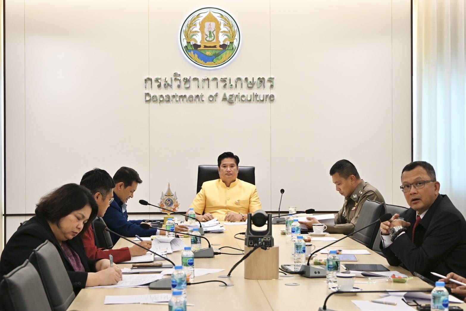 อธิบดีกรมวิชาการเกษตร ประชุมด่วน คณะกรรมการตรวจสอบจำหน่ายปัจจัยทางการเกษตรทางสื่อออนไลน์ คุมเข้ม วัตถุอันตรายทางการเกษตร ตัดวงจรการนำเข้า และจำหน่ายภายในประเทศทางสื่อออนไลน์ -แจ้งสายตรงกรมวิชาการเกษตร 3 839369