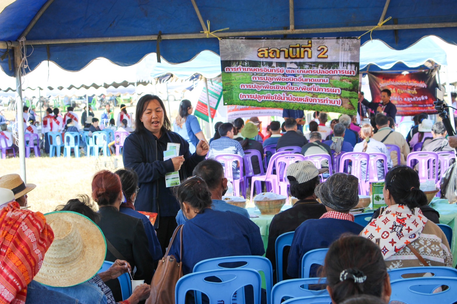 กรมส่งเสริมการเกษตร เดินหน้าโครงการส่งเสริมการเกษตรที่เป็นมิตรกับสิ่งแวดล้อม พร้อมคำนวณการปล่อยก๊าซเรือนกระจกจากการทำการเกษตร เพื่อการผลิตสินค้าเกษตรคาร์บอนต่ำ ช่วยเกษตรกรพร้อมปรับตัวและลดการปล่อยก๊าซเรือนกระจกภาคการเกษตรอย่างเป็นระบบและยั่งยืน 4 S 70991989