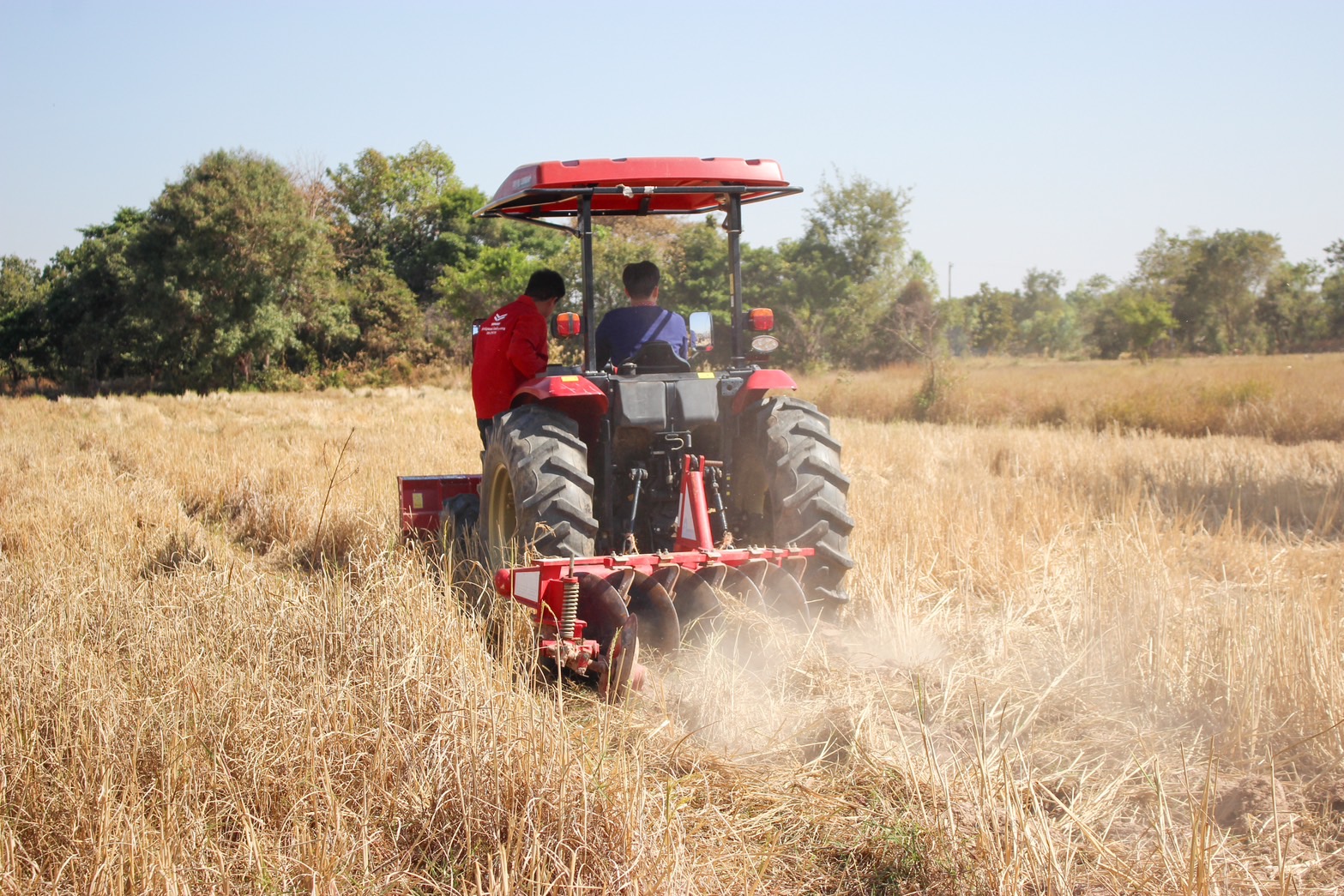 กรมส่งเสริมการเกษตร เดินหน้าโครงการส่งเสริมการเกษตรที่เป็นมิตรกับสิ่งแวดล้อม พร้อมคำนวณการปล่อยก๊าซเรือนกระจกจากการทำการเกษตร เพื่อการผลิตสินค้าเกษตรคาร์บอนต่ำ ช่วยเกษตรกรพร้อมปรับตัวและลดการปล่อยก๊าซเรือนกระจกภาคการเกษตรอย่างเป็นระบบและยั่งยืน 5 S 70991991