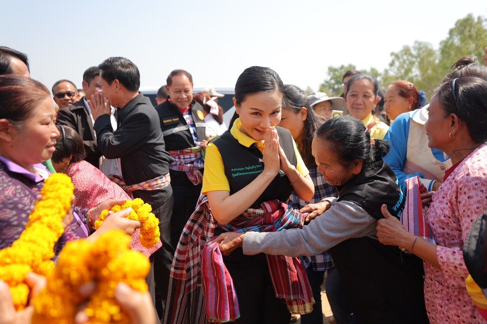 “รมว.นฤมล” ลงพื้นที่ อ.น้ำพอง จ.ขอนแก่น ติดตามโครงการก่อสร้างสะพานข้ามคลอง และจุดขุดลอกแก้มลิงหนองสำโรง เร่งบรรเทาความเดือดร้อนให้เกษตรกร พร้อมรับฟังปัญหาในพื้นที่อย่างใกล้ชิด 3 1142233