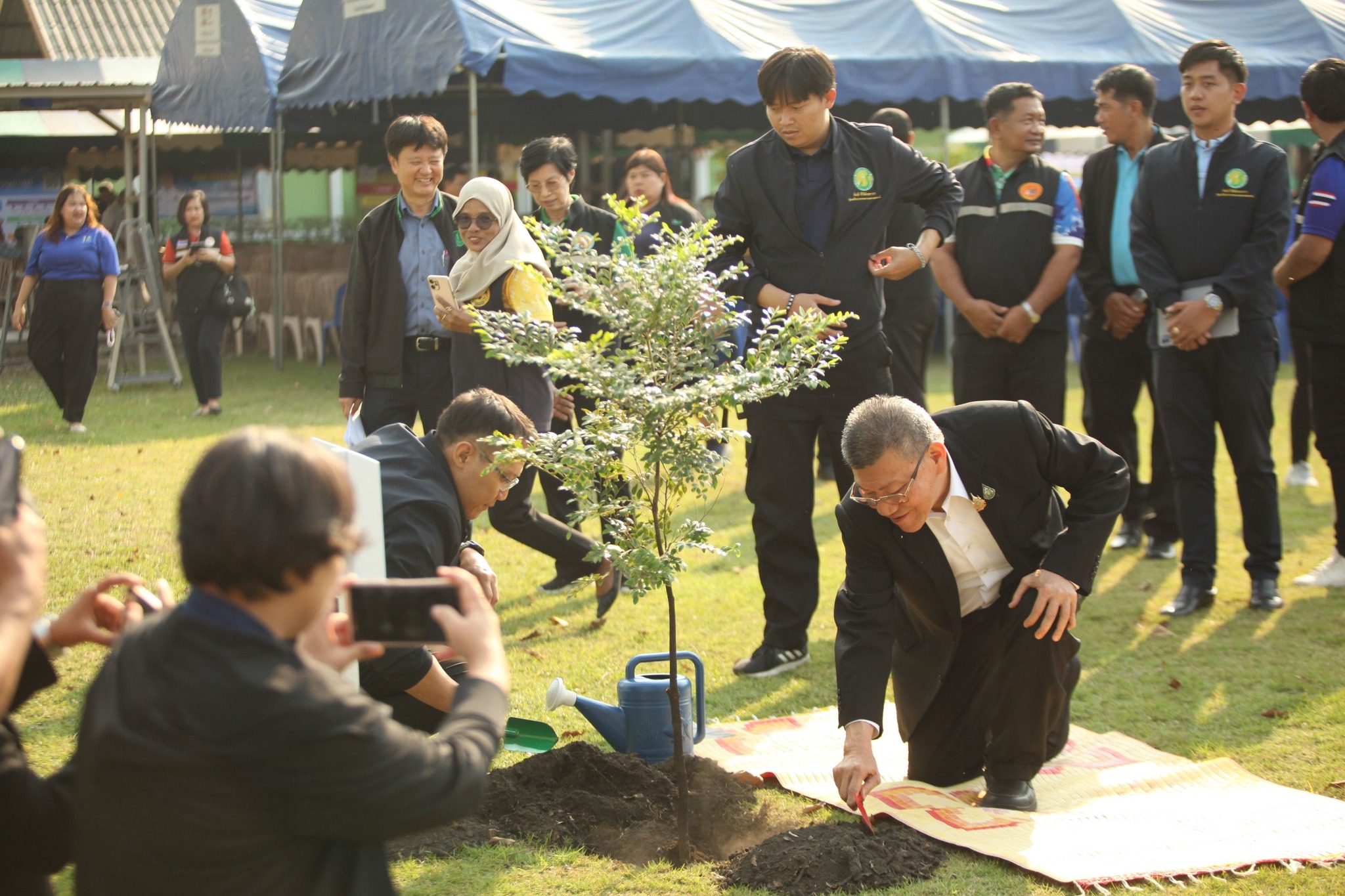 รมช.อิทธิ เยี่ยม ศวข.ฉะเชิงเทรา รับฟังปัญหาชาวนา ชวนมาร่วมจัดตั้งเป็นศูนย์ข้าวชุมชนกับกรมการข้าว พร้อมสนับสนุนเมล็ดพันธุ์และเครื่องจักรทางการเกษตร 9 476237600 1119438770219250 6404794227508614221 n