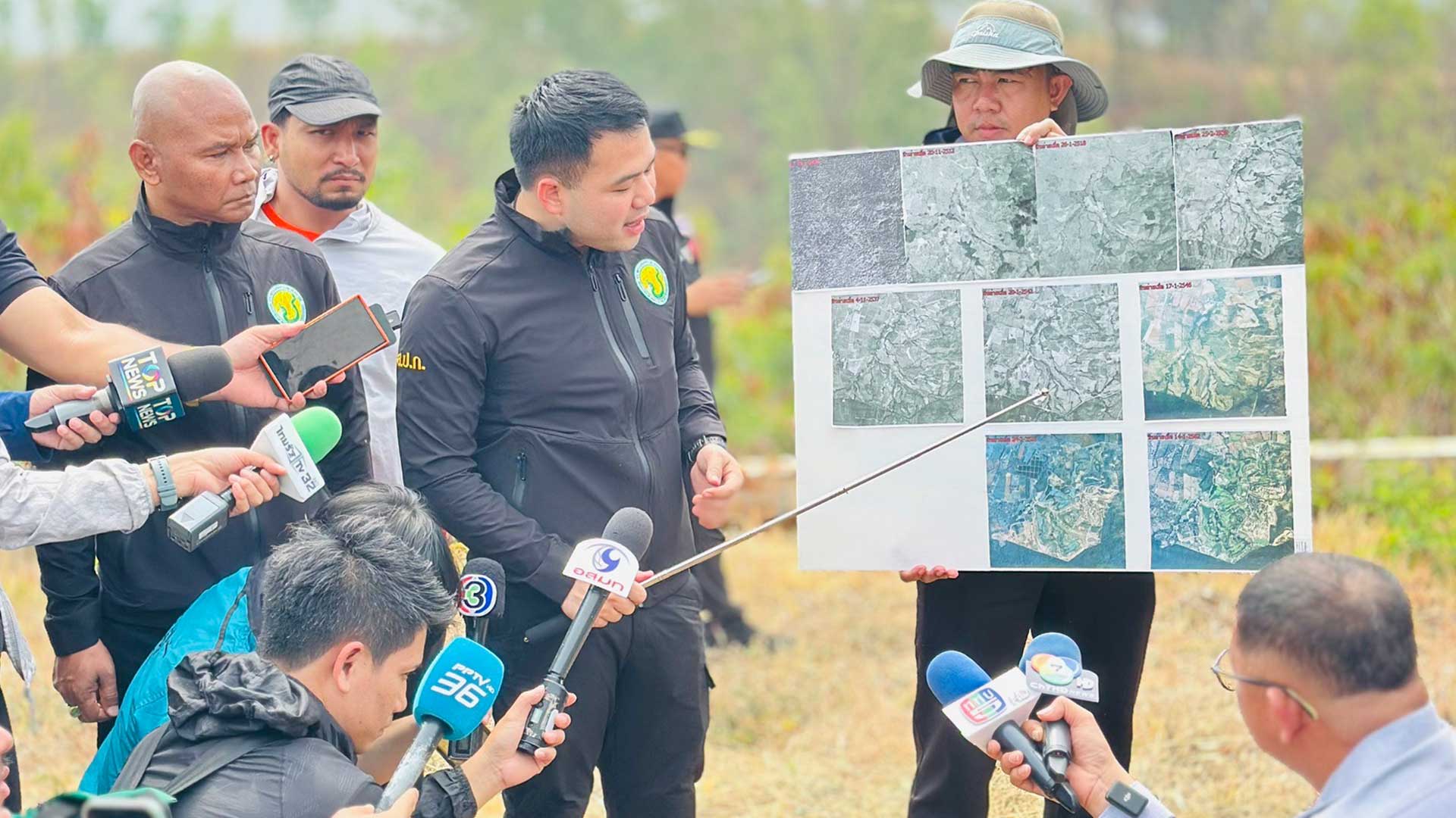 ธนดลเตรียม​ประชุม​3แก