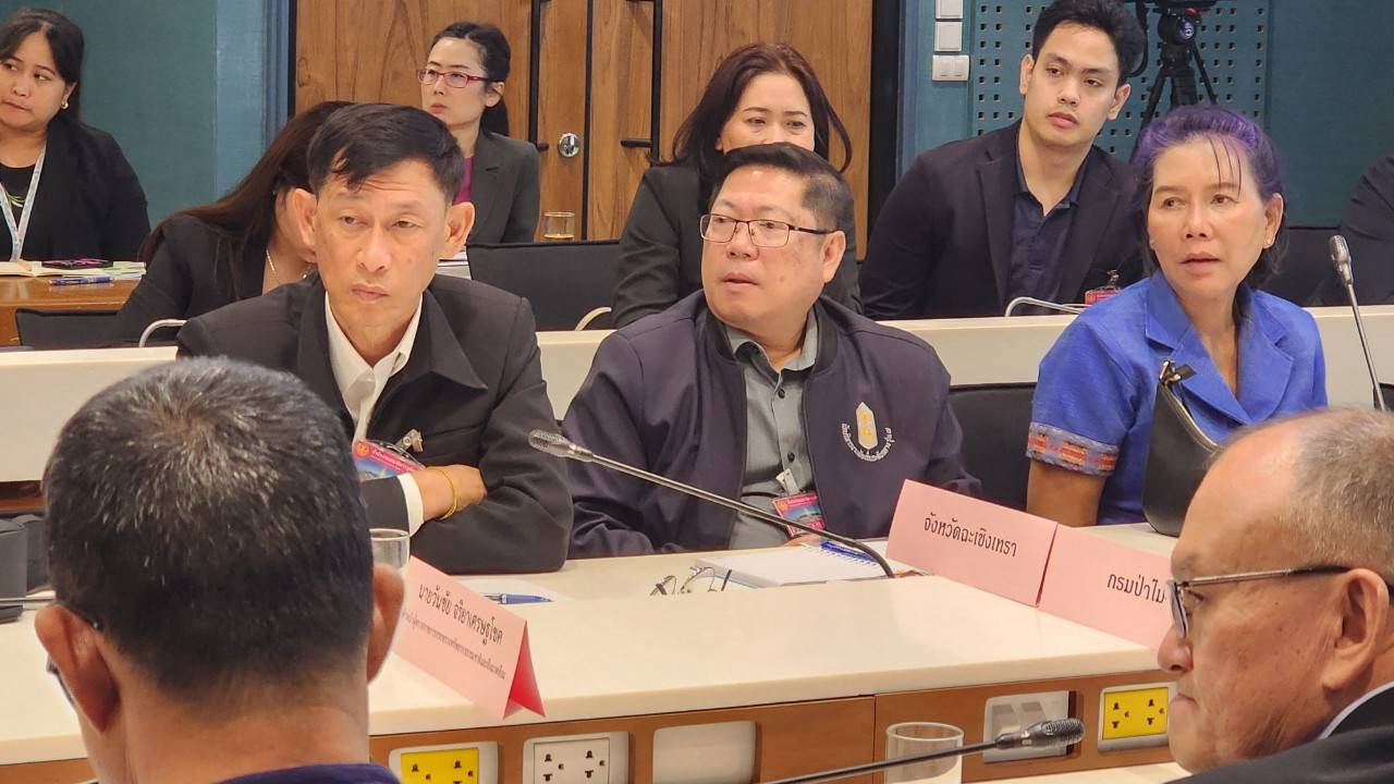 กมธ.ทรัพยากรฯวุฒิสภา จี้ จนท.เช็กบิลกลุ่มทุนข้ามชาติฮุบป่าฉะเชิงเทรา ทำสวนทุเรียน 688 ไร่ อึ้ง จนท.รัฐโอนสิทธิ์ป่าสงวนฯให้นายทุนจีน 7 S 122527751