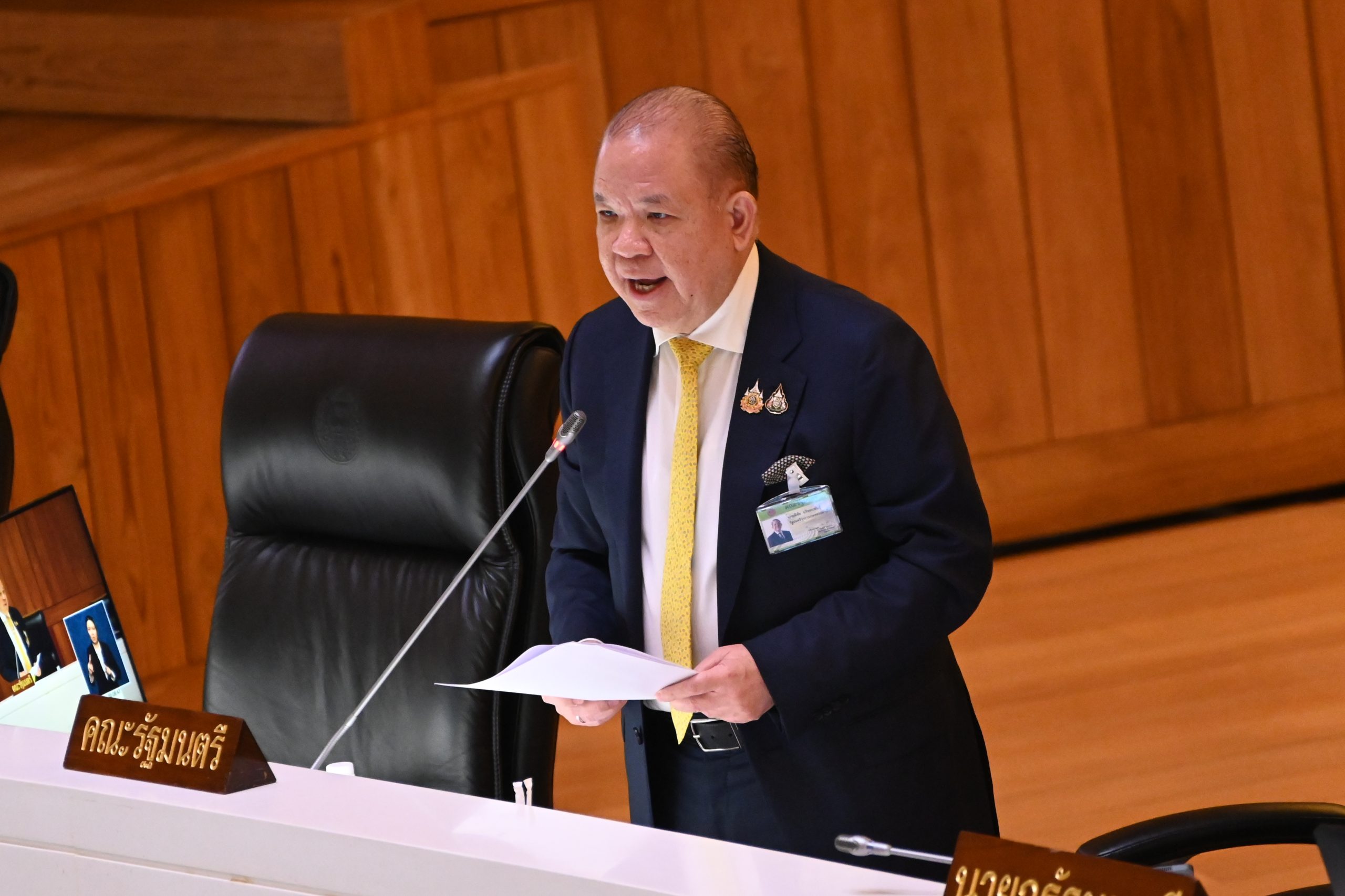 รมว.พาณิชย์ แจงมาตรการช่วยเหลือชาวนา เร่งนำมติ นบข. เข้า ครม. โดยเร็วที่สุด พร้อมขยายตลาดข้าว ดูแลรายได้เกษตรกรไทย ชงปลูกกล้วยแทน เปิดตลาดญี่ปุ่น 3 พาณิชย์ scaled