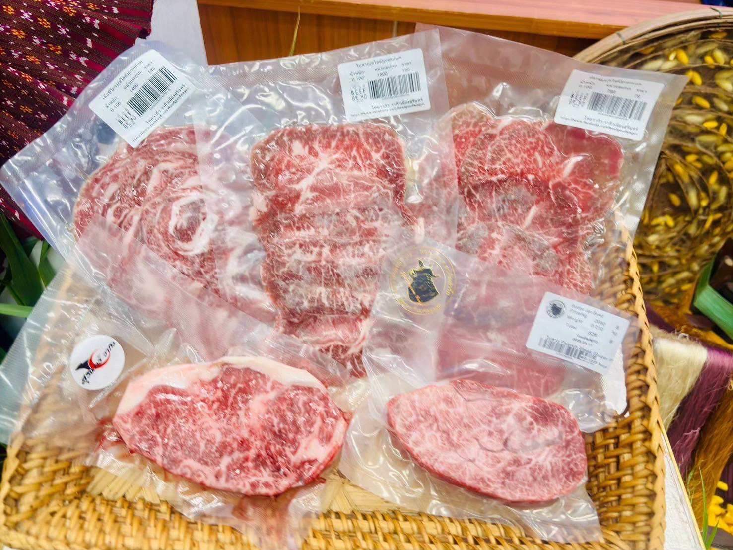 “พาณิชย์” ประกาศ จ่อขึ้นทะเบียน GI “เนื้อสุรินทร์”สินค้าเกษตรคุณภาพ เกรดพรีเมียม ไขมันแทรกระดับเนื้อญี่ปุ่น สร้างโอกาส เพิ่มรายได้ให้กับชุมชนอย่างยั่งยืน 3 1131