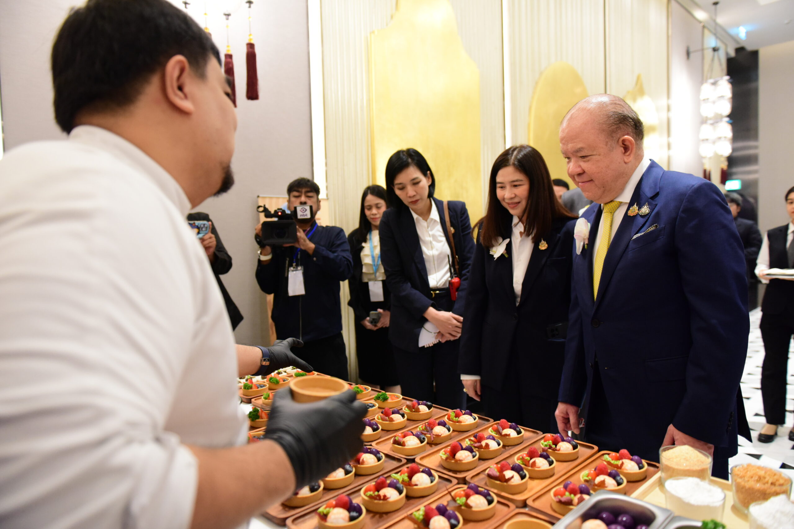 “พาณิชย์” จัดใหญ่ “Thailand Rice Convention 2025” ระดมผู้นำเข้าข้าว ผู้ค้าข้าวระดับโลกกว่า 30 ประเทศ ดันข้าวไทยสู่ตลาดโลก ตั้งเป้า ยอดขายข้าวปีนี้ทะลุ 7.5 ล้านตัน 2 20250526026ea9238285b236a052986484e28746120833 scaled