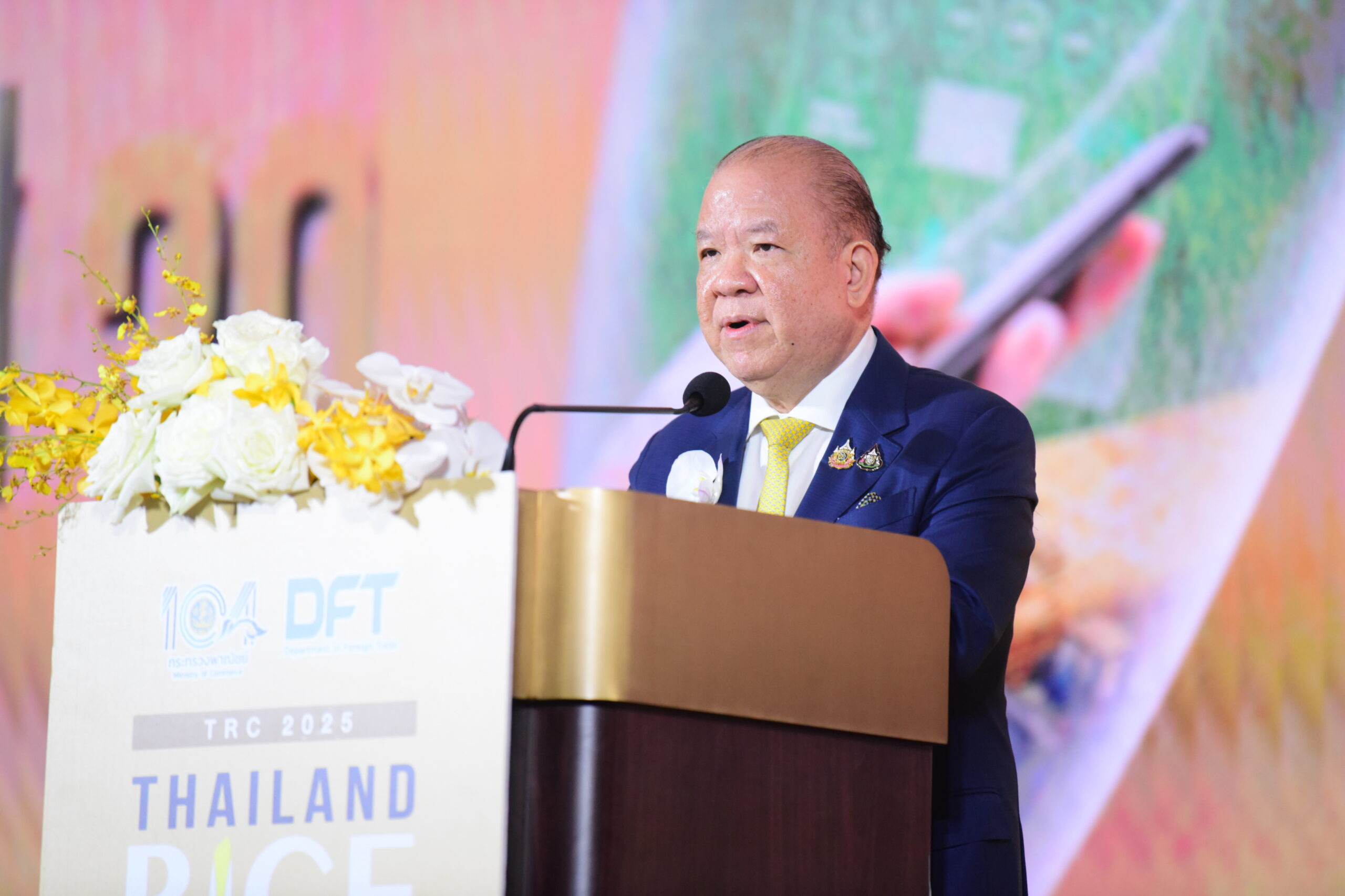 “พาณิชย์” จัดใหญ่ “Thailand Rice Convention 2025” ระดมผู้นำเข้าข้าว ผู้ค้าข้าวระดับโลกกว่า 30 ประเทศ ดันข้าวไทยสู่ตลาดโลก ตั้งเป้า ยอดขายข้าวปีนี้ทะลุ 7.5 ล้านตัน 3 20250526aad0b89337caeeb3eb0c65f1b7586e6b120825 scaled