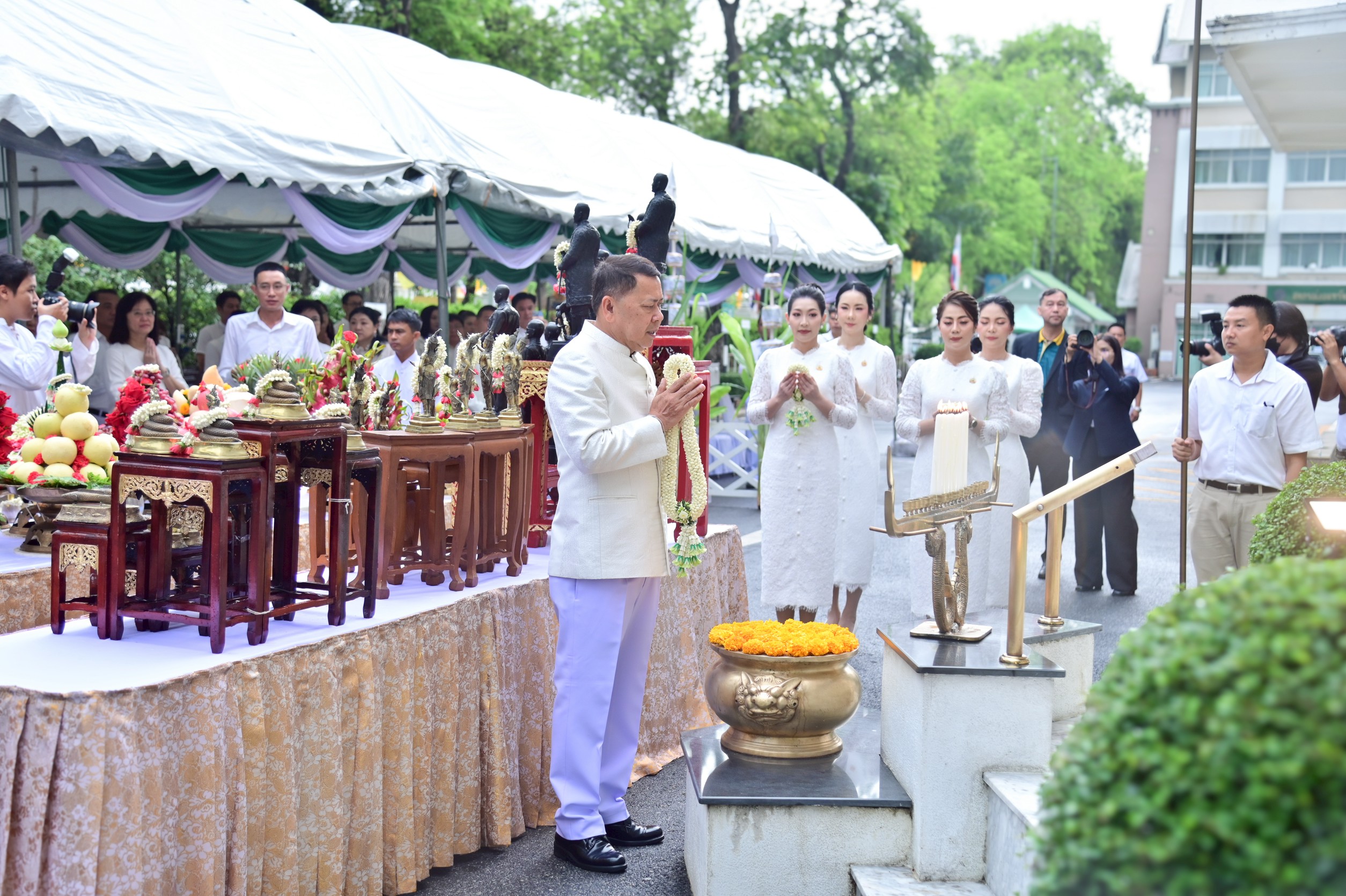 ก.เกษตรฯ จัดพิธีบวงสรวงบูรพกษัตริย์ องค์พระพิรุณทรงนาค และสิ่งศักดิ์สิทธิ์ประจำกระทรวงฯ เพื่อความเป็นสิริมงคล ก่อนงานพระราชพิธีพืชมงคลจรดพระนังคัลแรกนาขวัญ ประจำปี 2568 7 31