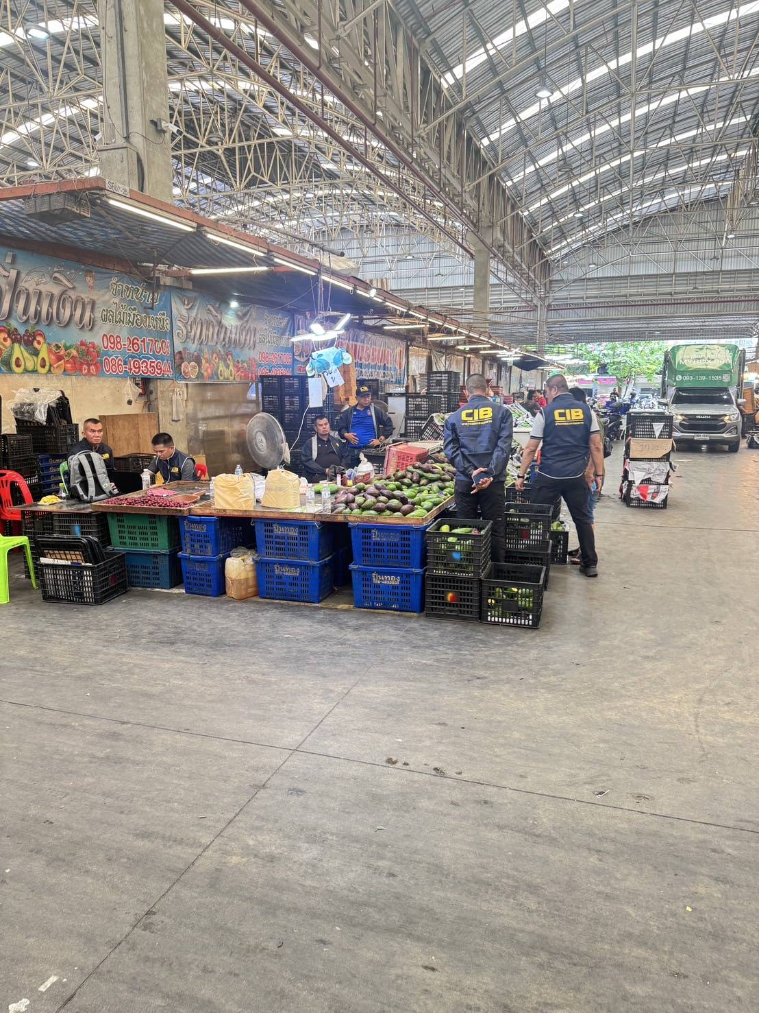 ฉก.พญานาคราช จับอโวคาโดเถื่อนในตลาดค้าส่งสินค้าเกษตรย่านปทุมธานี จำนวน 11 ตัน มูลค่ารวม 1.2 ล้านบาท 8 3436139
