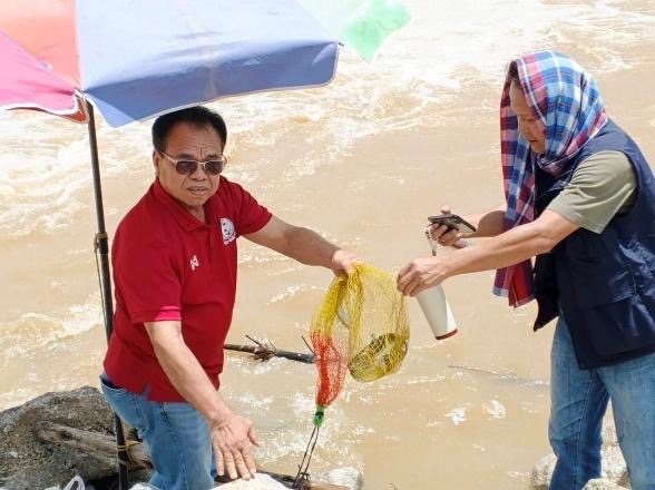 กรมประมงเข้ม ตรวจติดตามเฝ้าระวังสารปนเปื้อนสัตว์น้ำในแม่น้ำสาย - แม่น้ำกก ลุยเก็บตัวอย่างตรวจโลหะหนักต่อเนื่อง เพื่อสร้างความมั่นใจให้ประชาชน 3 448422