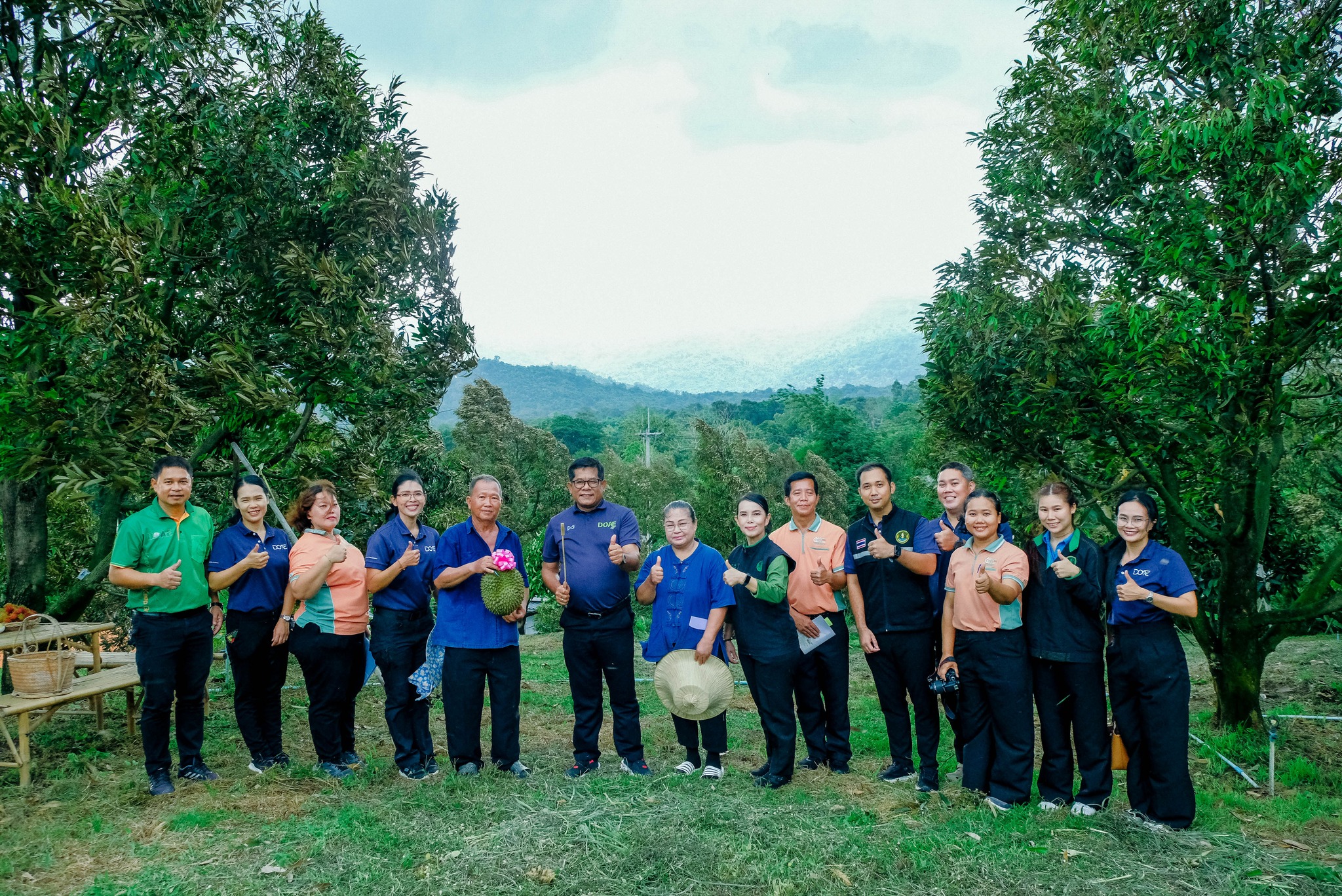 รองอธิบดีกรมส่งเสริมการเกษตร ลงพื้นที่สวนทุเรียนเขาพระ ดินแดนประวัติศาสตร์ยุคสงครามโลกครั้งที่ 2 2 501918160 1074553734780591 4821842693067842601 n