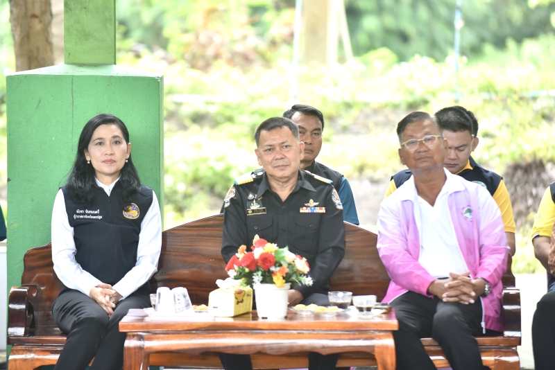 ปลัดเกษตรฯ แจกนมโรงเรียนตามนัด พร้อมกัน 7 กลุ่มพื้นที่ทั่วประเทศ 8 680500006028