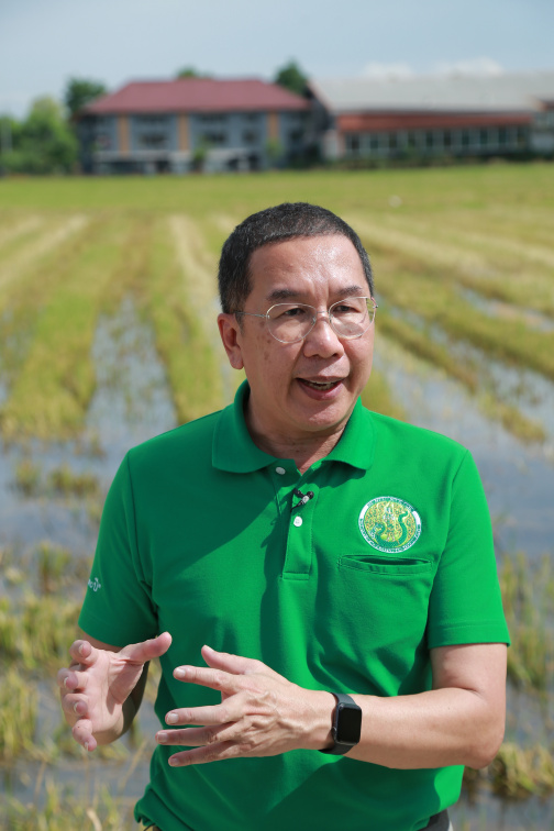 เชิญชวนเกษตรกรแจ้งขึ้นทะเบียนและปรับปรุงทะเบียนเกษตรกร ปีการผลิต 2568/69ข้อมูลชัด รัฐช่วยตรงจุดเริ่มต้นอยู่ที่การขึ้นทะเบียนเกษตรกร 2 S 1007689733