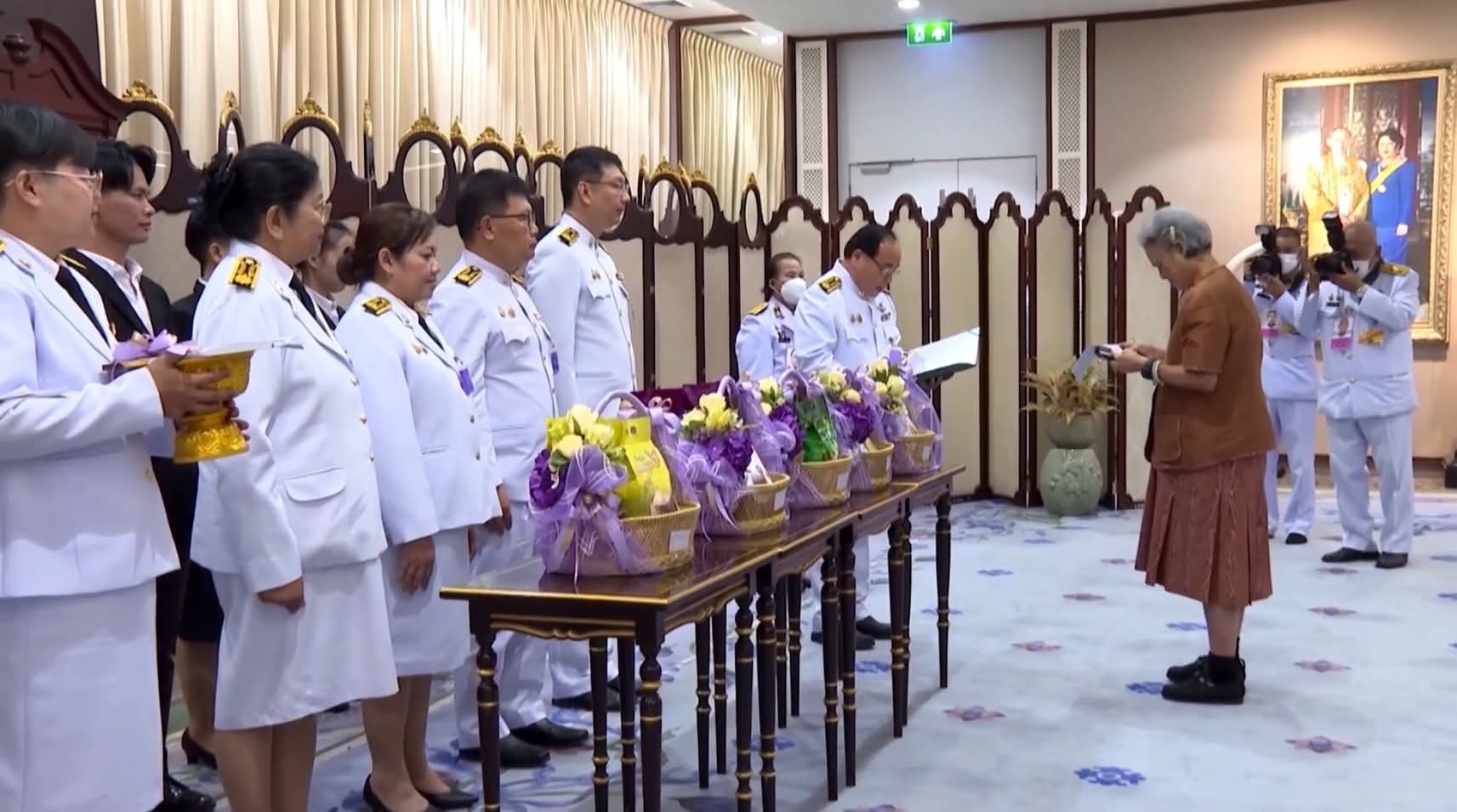 ม.แม่โจ้ ทูลเกล้าฯถวายเมล็ดพันธุ์ข้าว แด่ สมเด็จพระกนิษฐาธิราชเจ้า กรมสมเด็จพระเทพรัตนราชสุดาฯ สยามบรมราชกุมารี 4 S 12853268