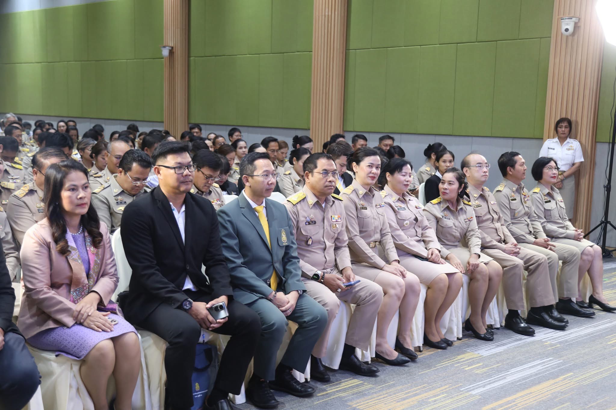 ฝนหลวงฯ จัดพิธีรับมอบปีกฝนหลวงพิเศษ ประจำปี 2568 เชิดชูเกียรติผู้ทำคุณประโยชน์ให้กับโครงการพระราชดำริฝนหลวง และภารกิจของกรมฝนหลวงและการบินเกษตร 3 S 13664260