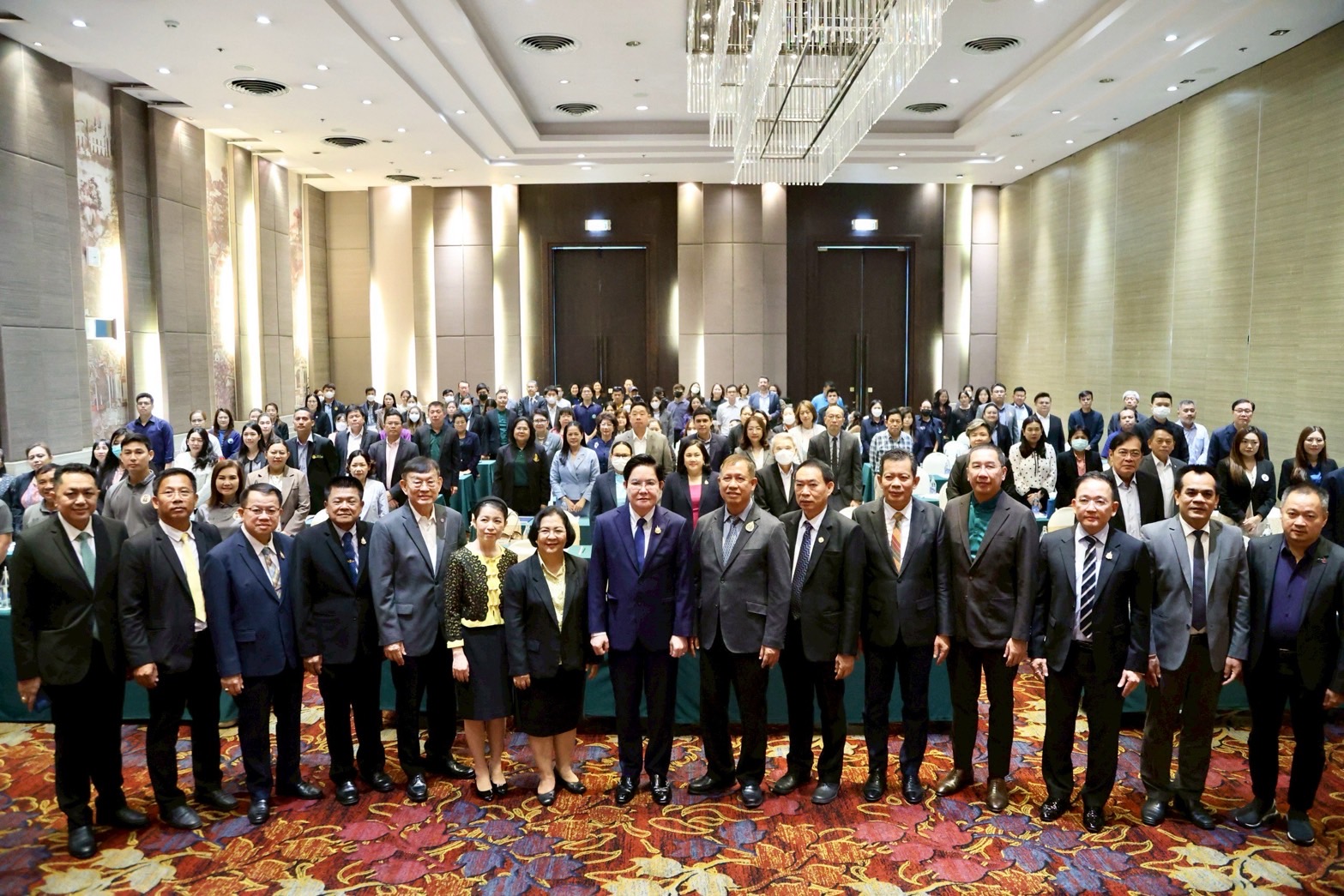 กระทรวงเกษตรฯ ขับเคลื่อนระบบ “ASP” ยกระดับเกษตรไทยสู่ “ระบบเกษตรบริการ” ลดภาระเกษตรกร ให้เข้าถึงเทคโนโลยีและบริการอย่างมืออาชีพ ดึงภาคเอกชน-นักวิจัยร่วมเสริมแกร่ง 4 S 17678454